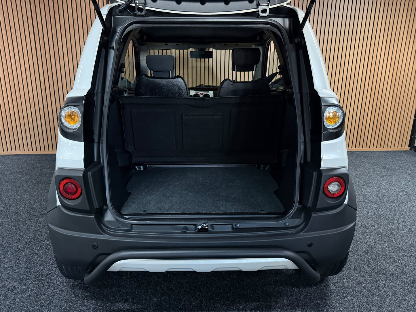 Microcar Mgo Highland X | leiser DCI Motor | 45 km/h | Innerhalb 250 KM Kostenlose Lieferung | Mopedauto | Leichtmobile