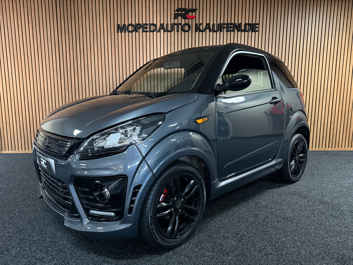Ligier JS50 Sport Grau  | Servolenkung | 8 PS leiser DCI Motor | 45 km/h | Rückfahrkamera | Innerhalb 250 KM Kostenlose Lieferung | Mopedauto | Leichtmobile