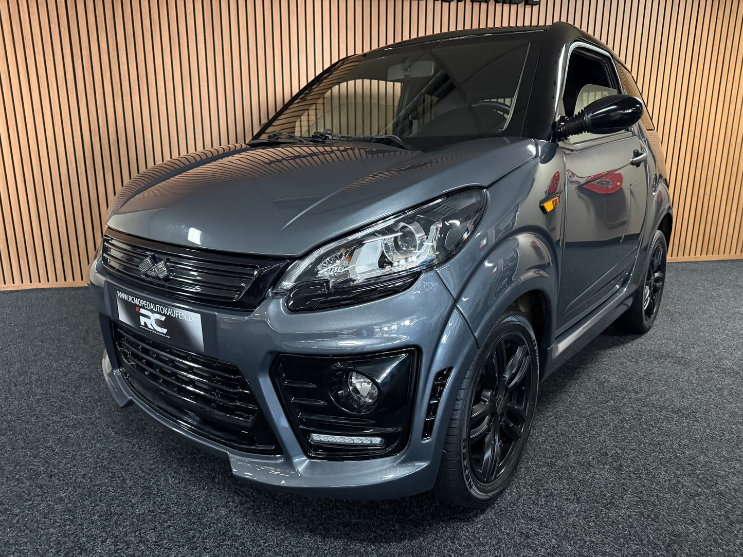 Ligier JS50 Sport Grau  | Servolenkung | 8 PS leiser DCI Motor | 45 km/h | Rückfahrkamera | Innerhalb 250 KM Kostenlose Lieferung | Mopedauto | Leichtmobile
