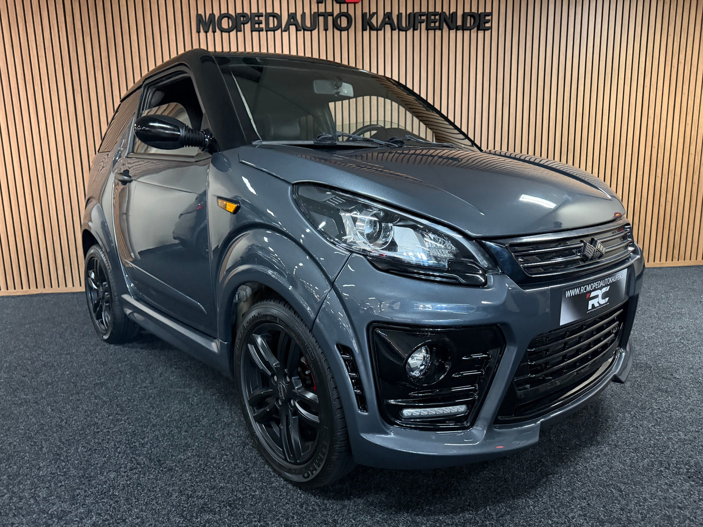 Ligier JS50 Sport Grau  | Servolenkung | 8 PS leiser DCI Motor | 45 km/h | Rückfahrkamera | Innerhalb 250 KM Kostenlose Lieferung | Mopedauto | Leichtmobile