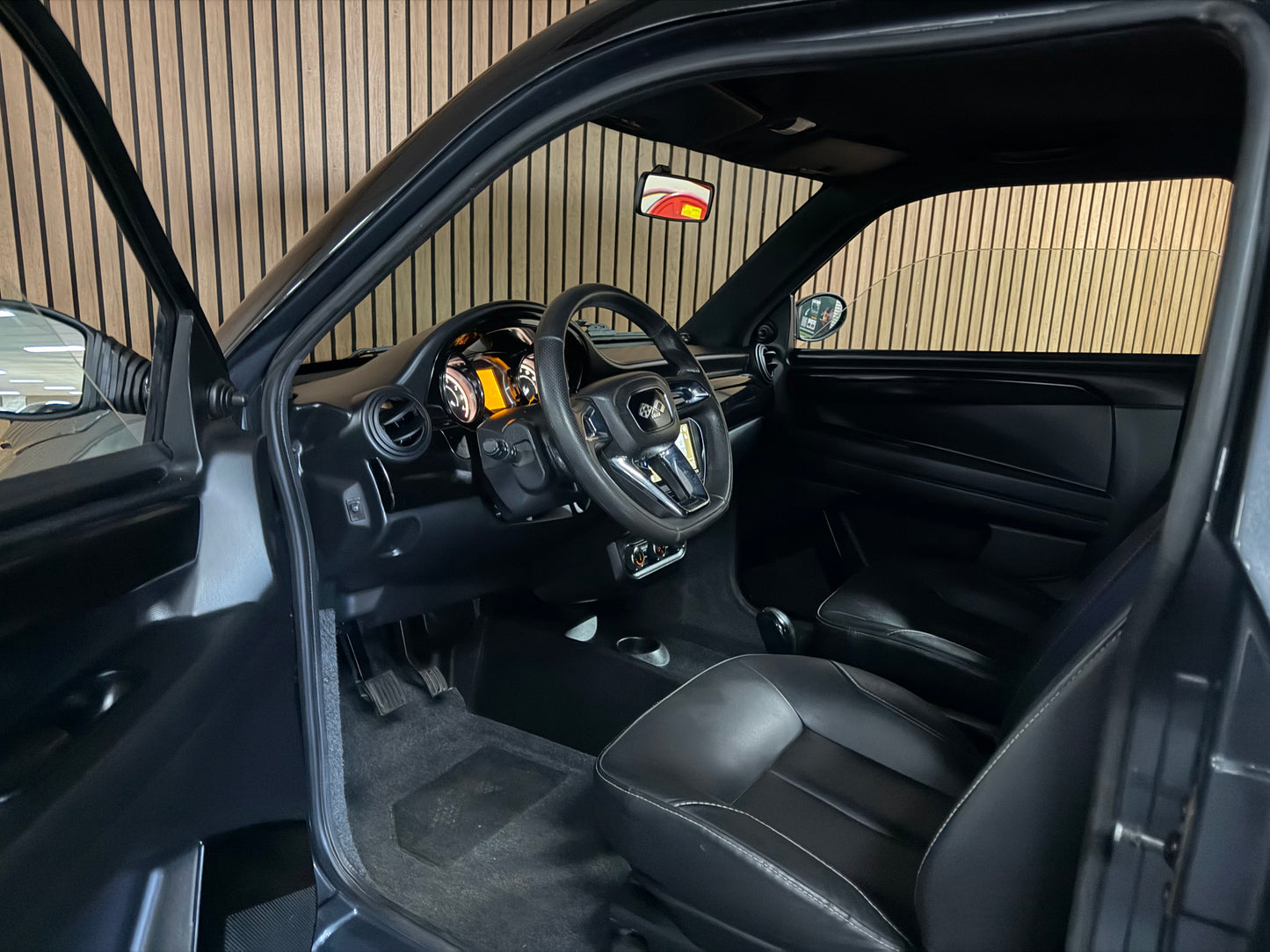 Ligier JS50 Sport Grau  | Servolenkung | 8 PS leiser DCI Motor | 45 km/h | Rückfahrkamera | Innerhalb 250 KM Kostenlose Lieferung | Mopedauto | Leichtmobile