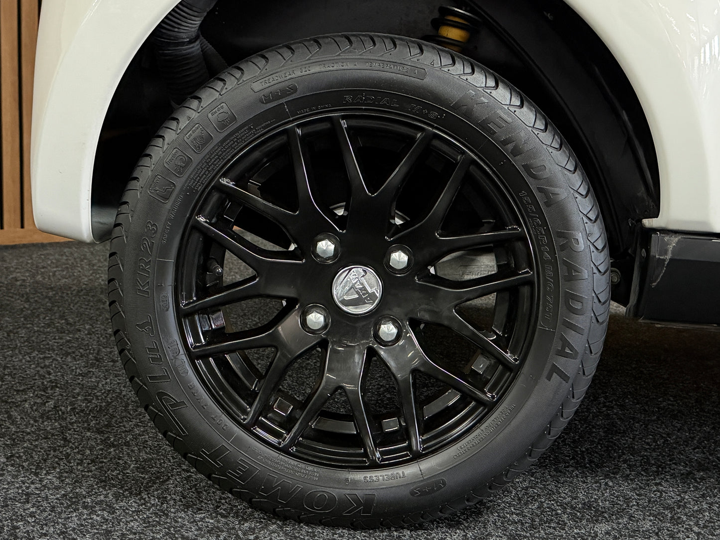 Aixam City Sport 45 km/h – Microcar – 45 km/h – Fahrbar ab 15 | 8 PS Kubota | Rückfahrkamera | Multi-Media Touch | 45 km/h | Innerhalb 250 KM Kostenlose Lieferung | Mopedauto | Leichtmobile