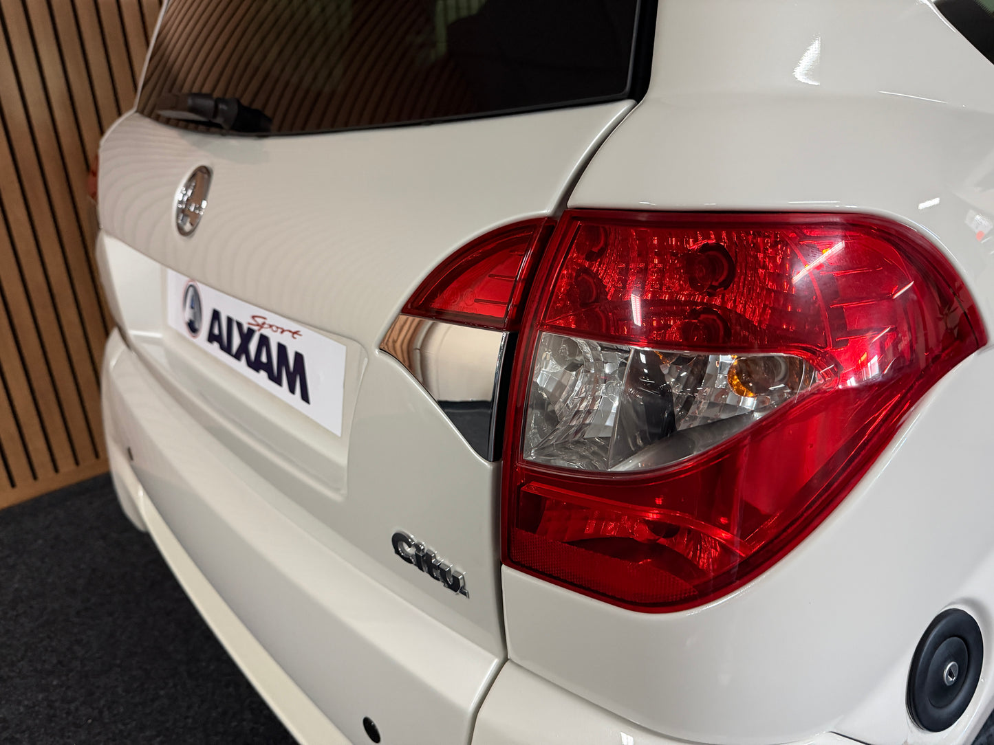 Aixam City Sport 45 km/h – Microcar – 45 km/h – Fahrbar ab 15 | 8 PS Kubota | Rückfahrkamera | Multi-Media Touch | 45 km/h | Innerhalb 250 KM Kostenlose Lieferung | Mopedauto | Leichtmobile
