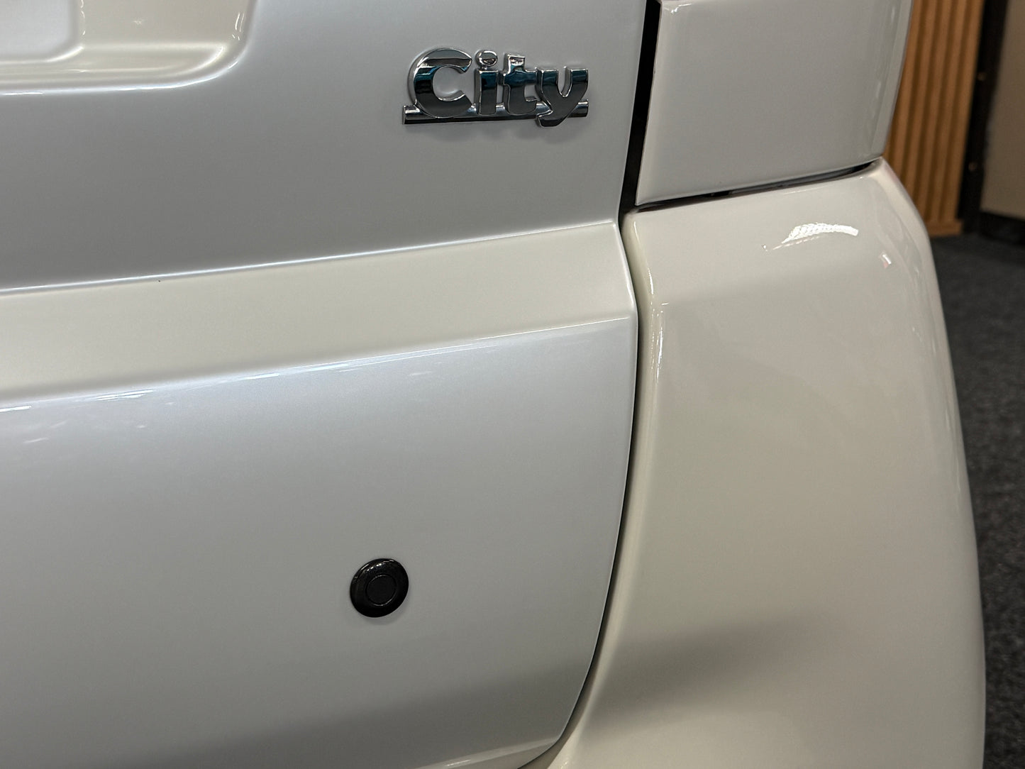 Aixam City Sport 45 km/h – Microcar – 45 km/h – Fahrbar ab 15 | 8 PS Kubota | Rückfahrkamera | Multi-Media Touch | 45 km/h | Innerhalb 250 KM Kostenlose Lieferung | Mopedauto | Leichtmobile