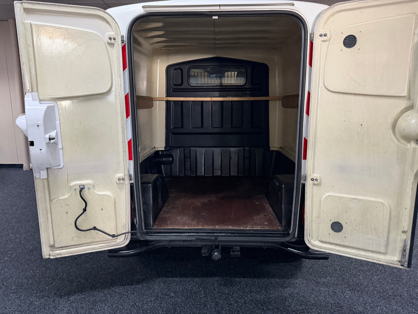 Aixam D-Truck Kastenwagen | LWK | 8 PS Kubota Motor | 45 km/h | Innerhalb 250 KM Kostenlose Lieferung | Mopedauto | Leichtmobile