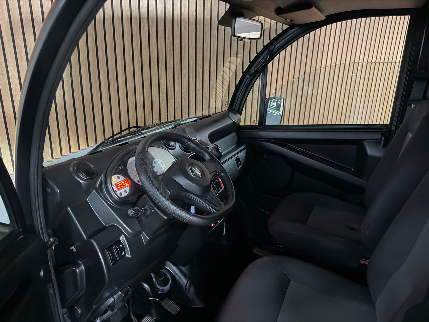 Aixam D-Truck Kastenwagen | LWK | 8 PS Kubota Motor | 45 km/h | Innerhalb 250 KM Kostenlose Lieferung | Mopedauto | Leichtmobile