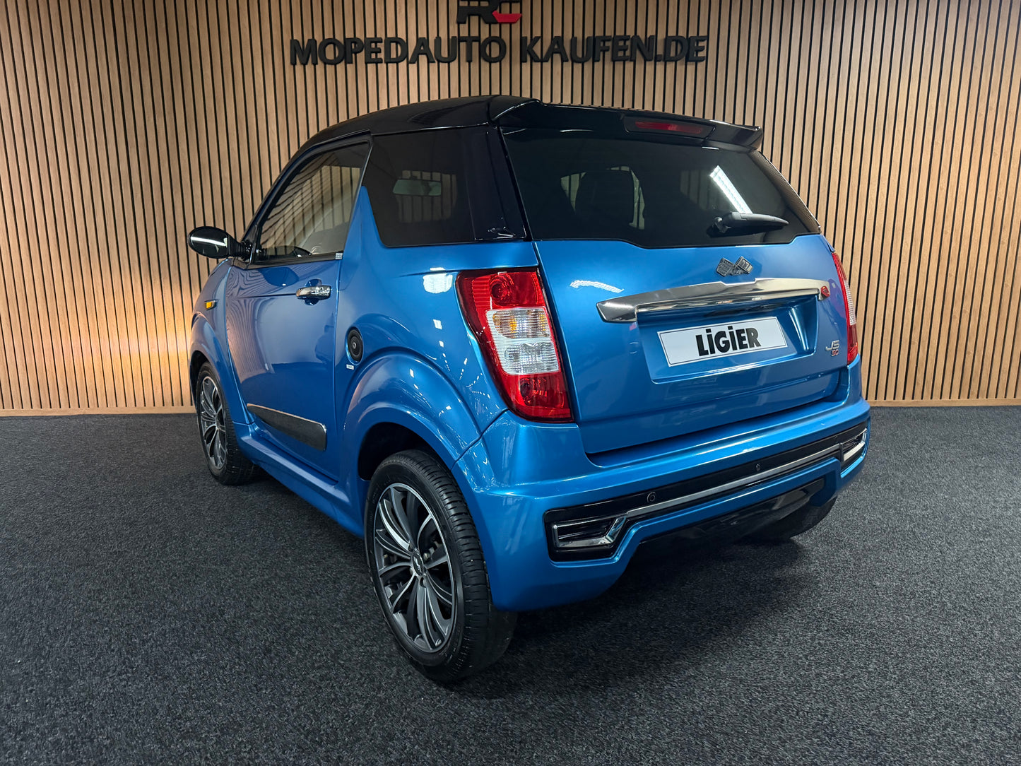 Ligier JS50 Sport Blau | 1. Besitzer | Rückfahrkamera | 8 PS motor | 45 km/h | Innerhalb 250 KM Kostenlose Lieferung | Mopedauto | Leichtmobile