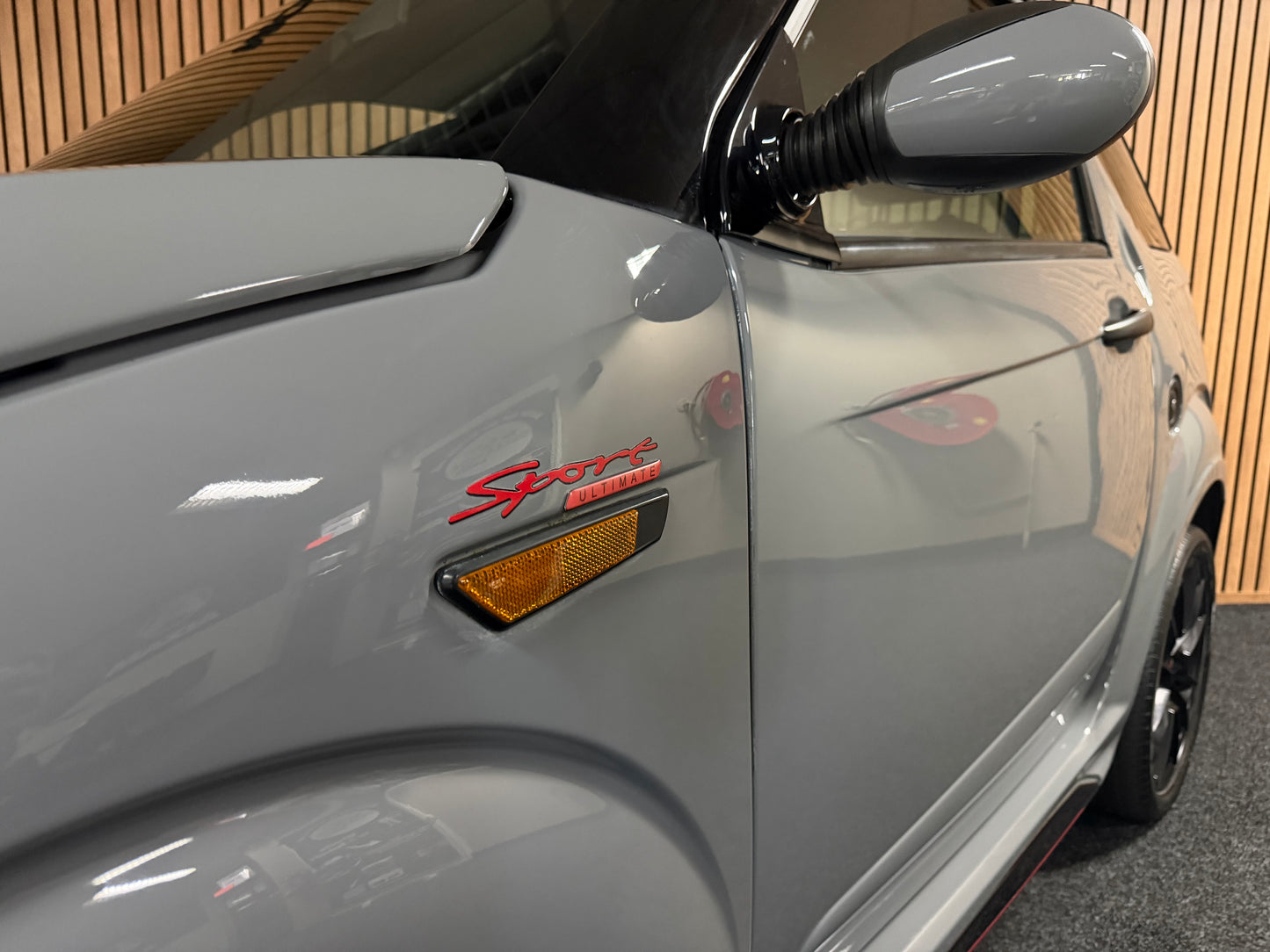 Ligier JS50 Sport Ultimate Nardo Grau | Rückfahrkamera | Servolenkung | 8 PS leiser DCI motor | Apple Carplay / Android | 45 km/h | Innerhalb 250 KM Kostenlose Lieferung | Mopedauto | Leichtmobile