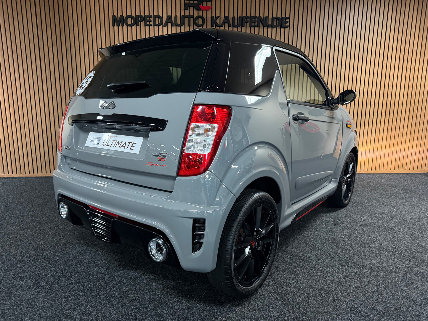 Ligier JS50 Sport Ultimate Nardo Grau | Rückfahrkamera | Servolenkung | 8 PS leiser DCI motor | Apple Carplay / Android | 45 km/h | Innerhalb 250 KM Kostenlose Lieferung | Mopedauto | Leichtmobile