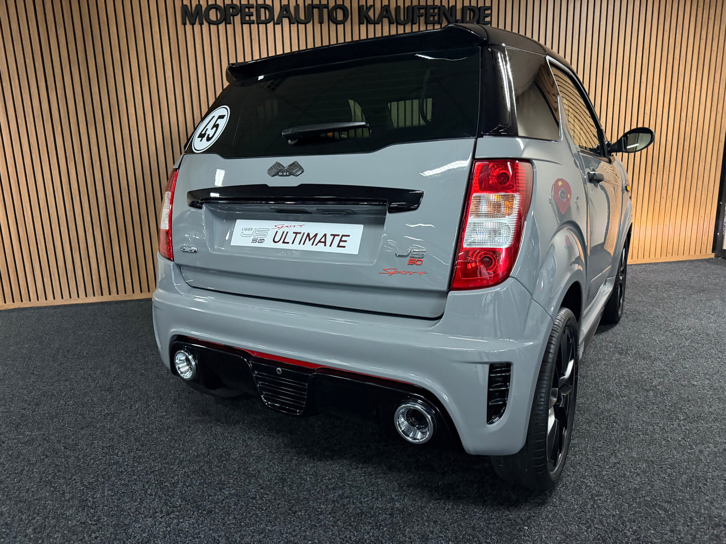 Ligier JS50 Sport Ultimate Nardo Grau | Rückfahrkamera | Servolenkung | 8 PS leiser DCI motor | Apple Carplay / Android | 45 km/h | Innerhalb 250 KM Kostenlose Lieferung | Mopedauto | Leichtmobile