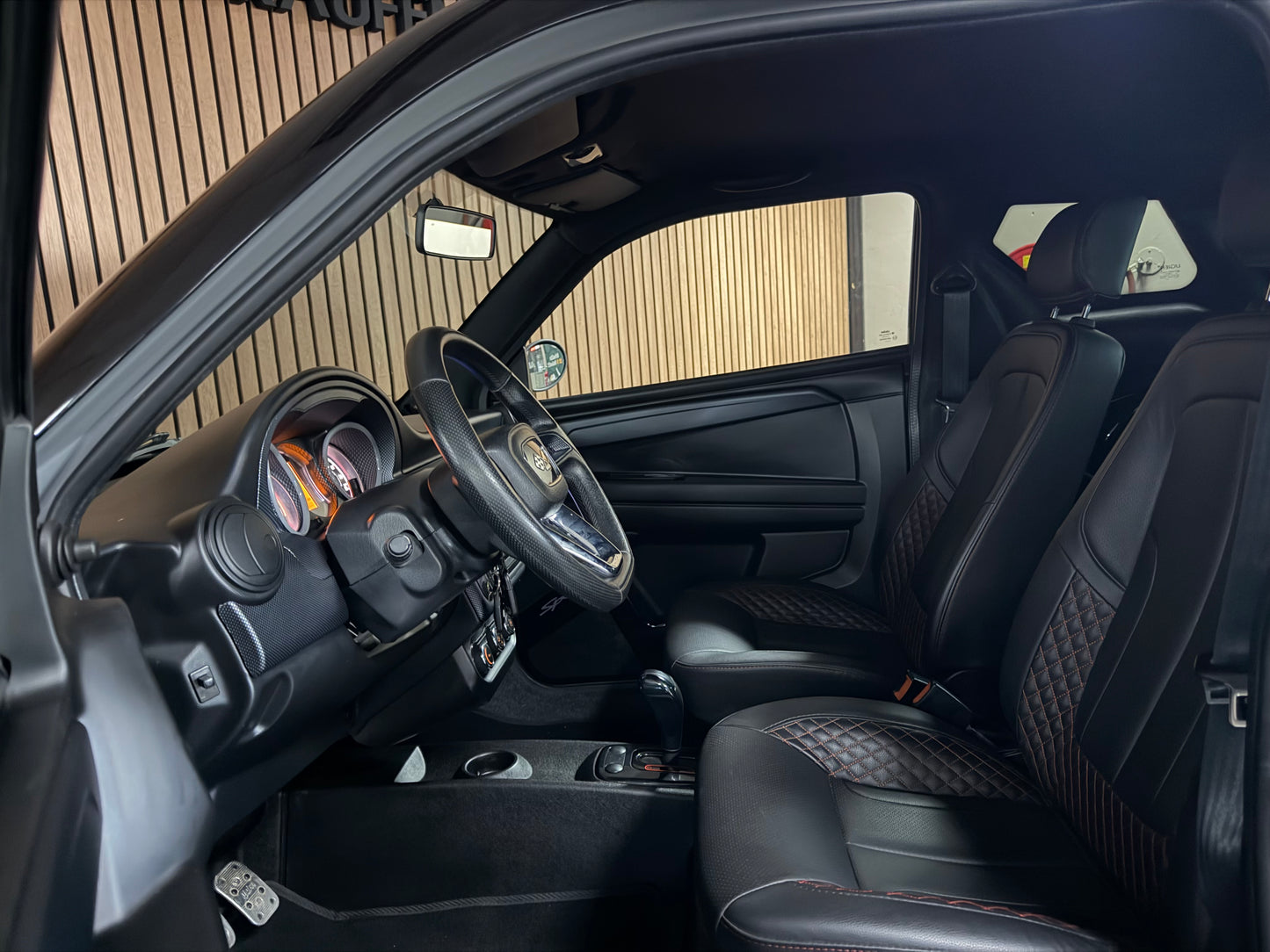 Ligier JS50 Sport Ultimate Nardo Grau | Rückfahrkamera | Servolenkung | 8 PS leiser DCI motor | Apple Carplay / Android | 45 km/h | Innerhalb 250 KM Kostenlose Lieferung | Mopedauto | Leichtmobile
