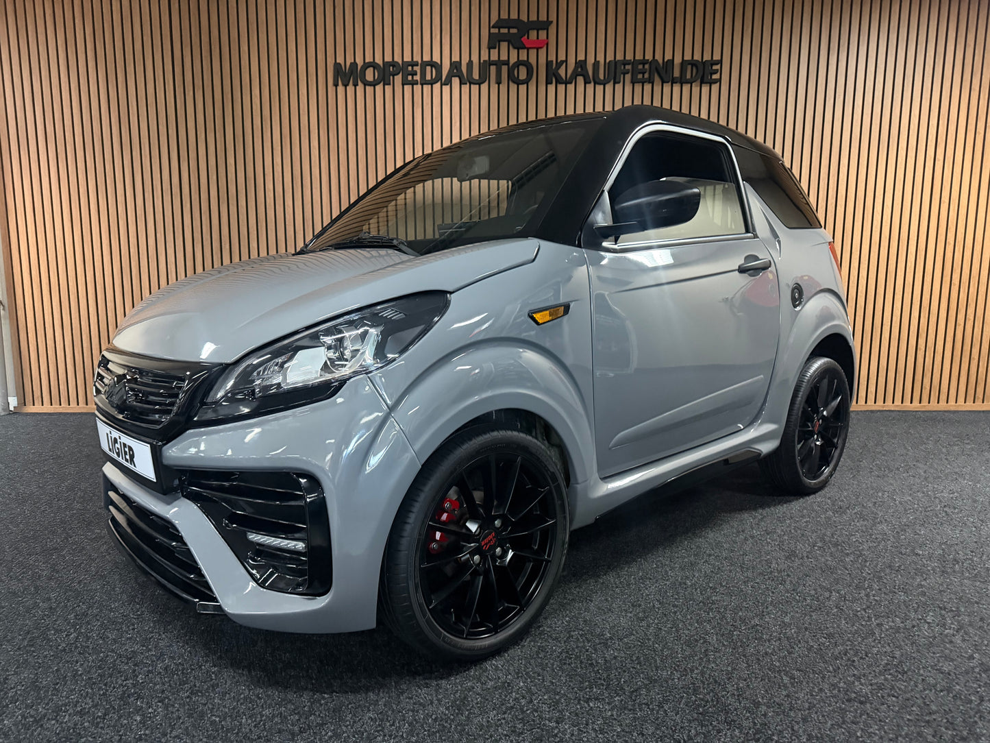 Ligier JS50 Ultimate Sport | Nardo Grau | Facelift | Servo | Ambilight | Rückfahrkamera | 8 PS leiser DCI motor | 45 km/h | Innerhalb 250 KM Kostenlose Lieferung | Mopedauto | Leichtmobile