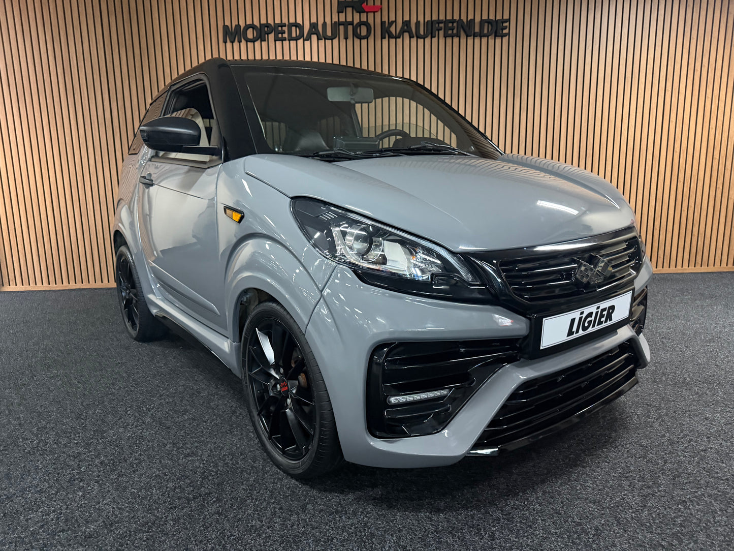 Ligier JS50 Ultimate Sport | Nardo Grau | Facelift | Servo | Ambilight | Rückfahrkamera | 8 PS leiser DCI motor | 45 km/h | Innerhalb 250 KM Kostenlose Lieferung | Mopedauto | Leichtmobile