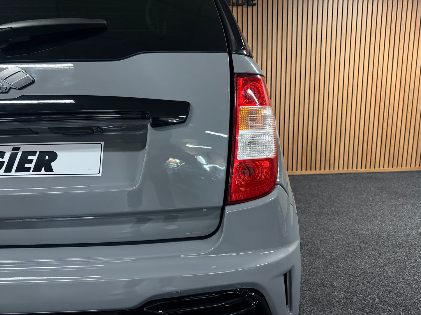 Ligier JS50 Ultimate Sport | Nardo Grau | Facelift | Servo | Ambilight | Rückfahrkamera | 8 PS leiser DCI motor | 45 km/h | Innerhalb 250 KM Kostenlose Lieferung | Mopedauto | Leichtmobile