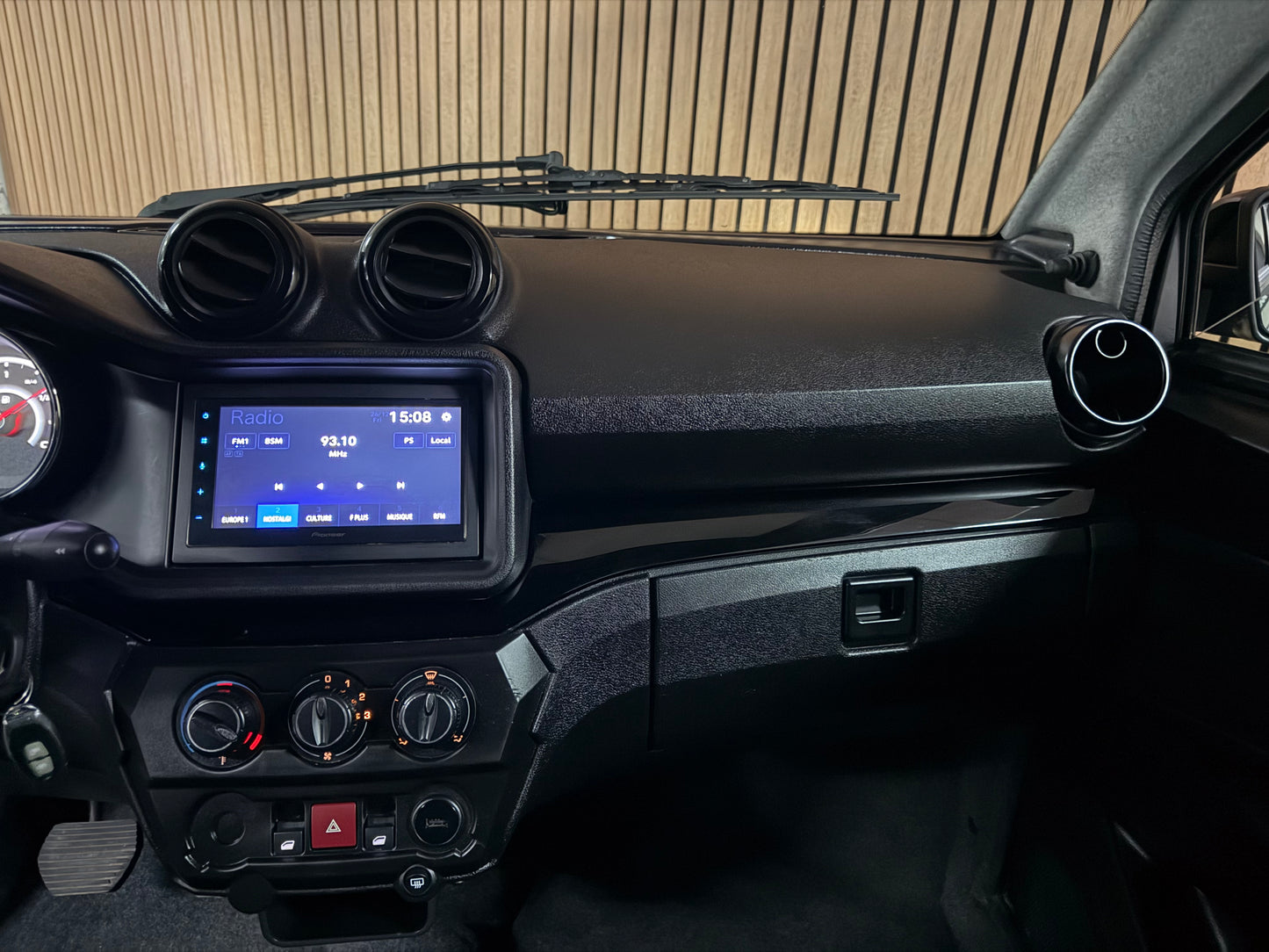 Aixam Coupé Sport Black on Black | Apple Carplay/Android | Rückfahrkamera | 8 PS motor | 45 km/h | Innerhalb 250 KM Kostenlose Lieferung | Mopedauto | Leichtmobile