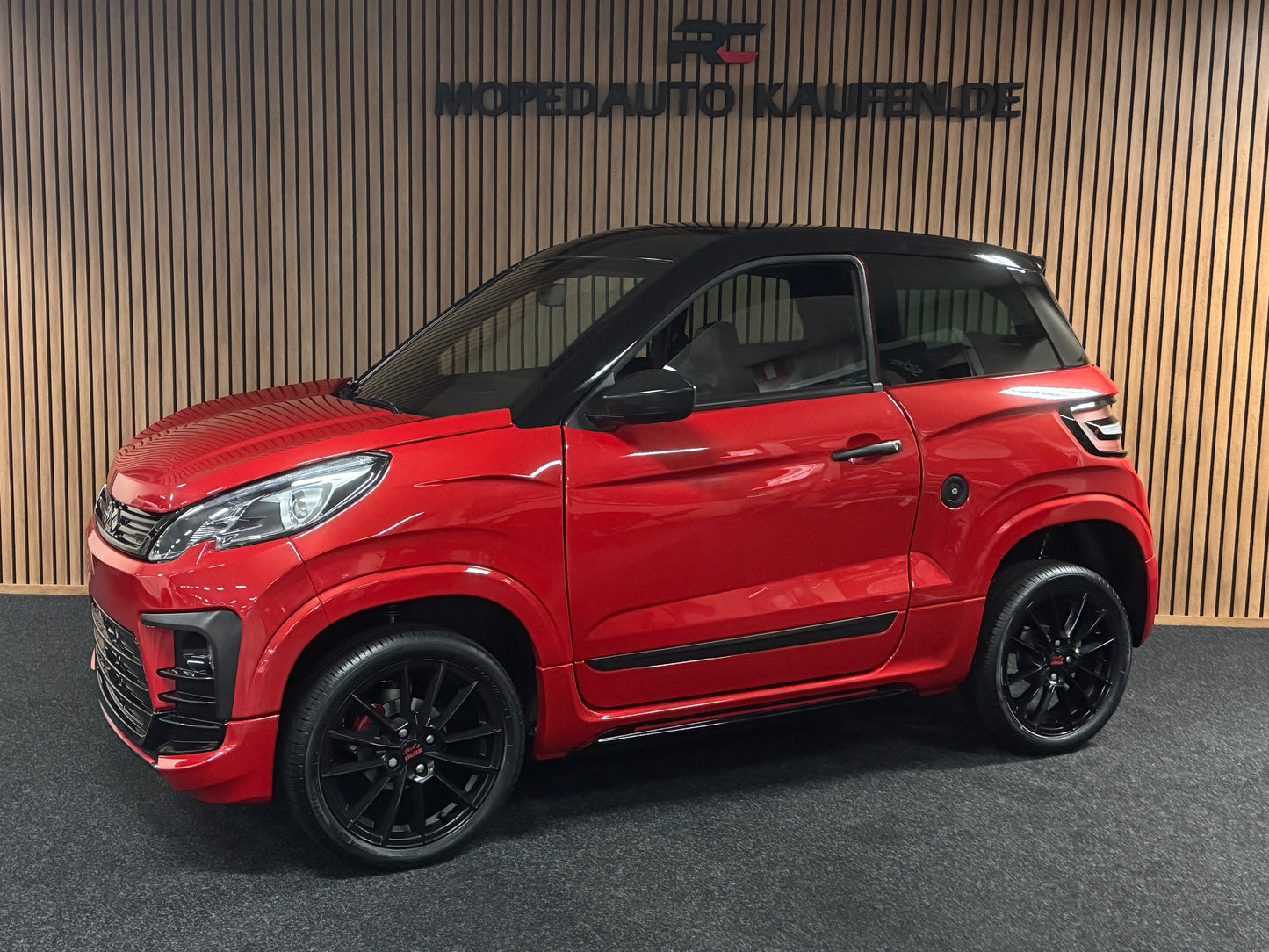 Ligier JS60 Sport Ultimate 2024 | 3053 KM !! | Servolenkung | Ambientebeleuchtung 8 PS leiser DCI Motor | 45 km/h | Rückfahrkamera | Innerhalb 250 KM Kostenlose Lieferung | Mopedauto | Leichtmobile