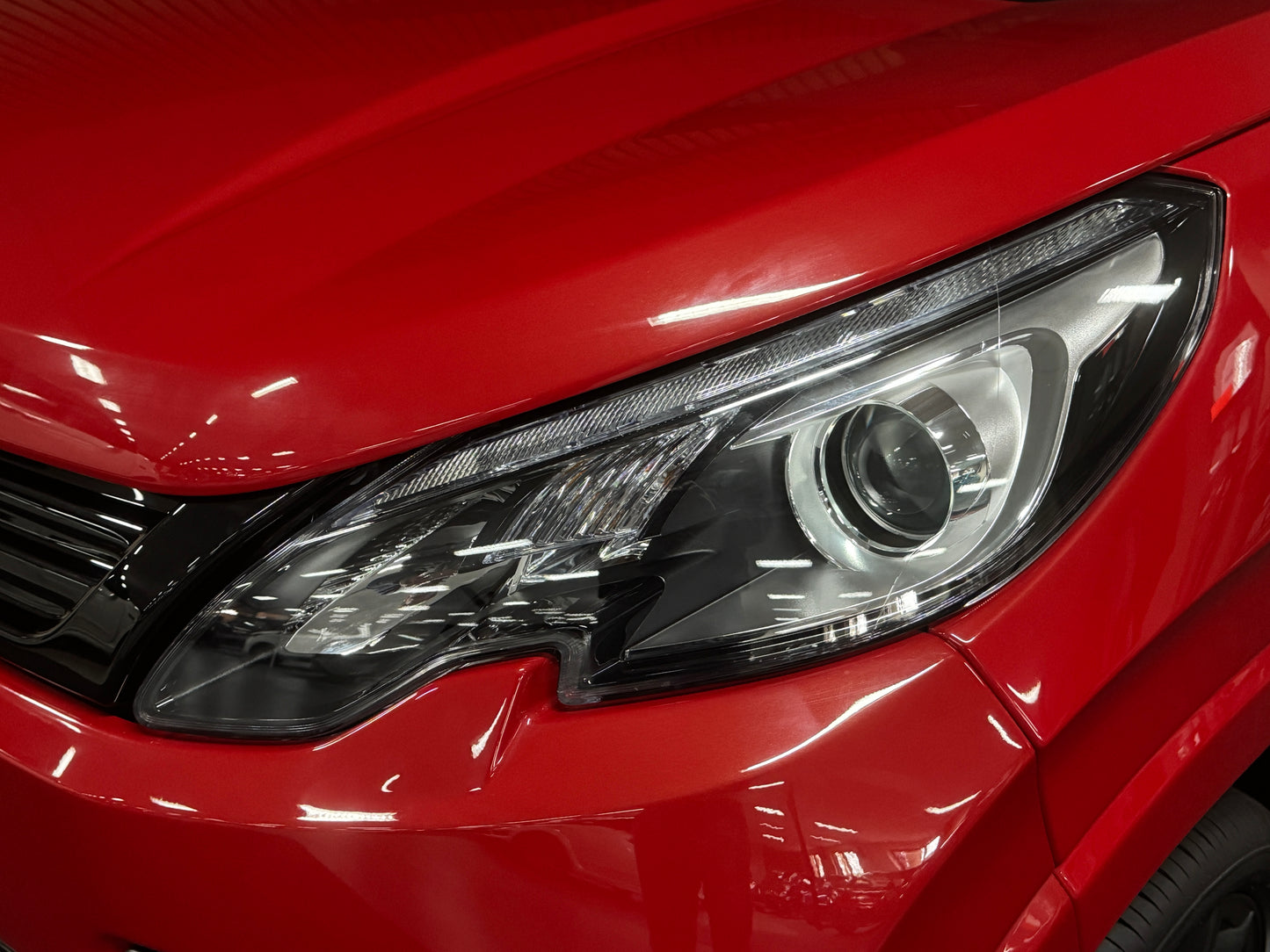 Ligier JS60 Sport Ultimate 2024 | 3053 KM !! | Servolenkung | Ambientebeleuchtung 8 PS leiser DCI Motor | 45 km/h | Rückfahrkamera | Innerhalb 250 KM Kostenlose Lieferung | Mopedauto | Leichtmobile