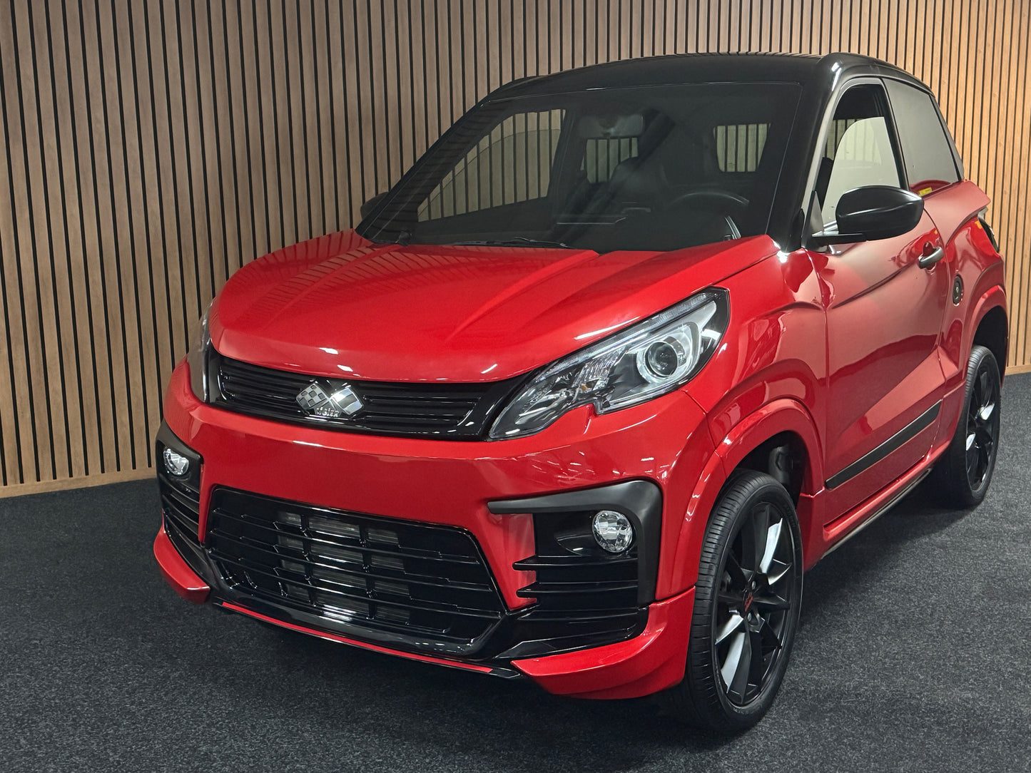 Ligier JS60 Sport Ultimate 2024 | 3053 KM !! | Servolenkung | Ambientebeleuchtung 8 PS leiser DCI Motor | 45 km/h | Rückfahrkamera | Innerhalb 250 KM Kostenlose Lieferung | Mopedauto | Leichtmobile