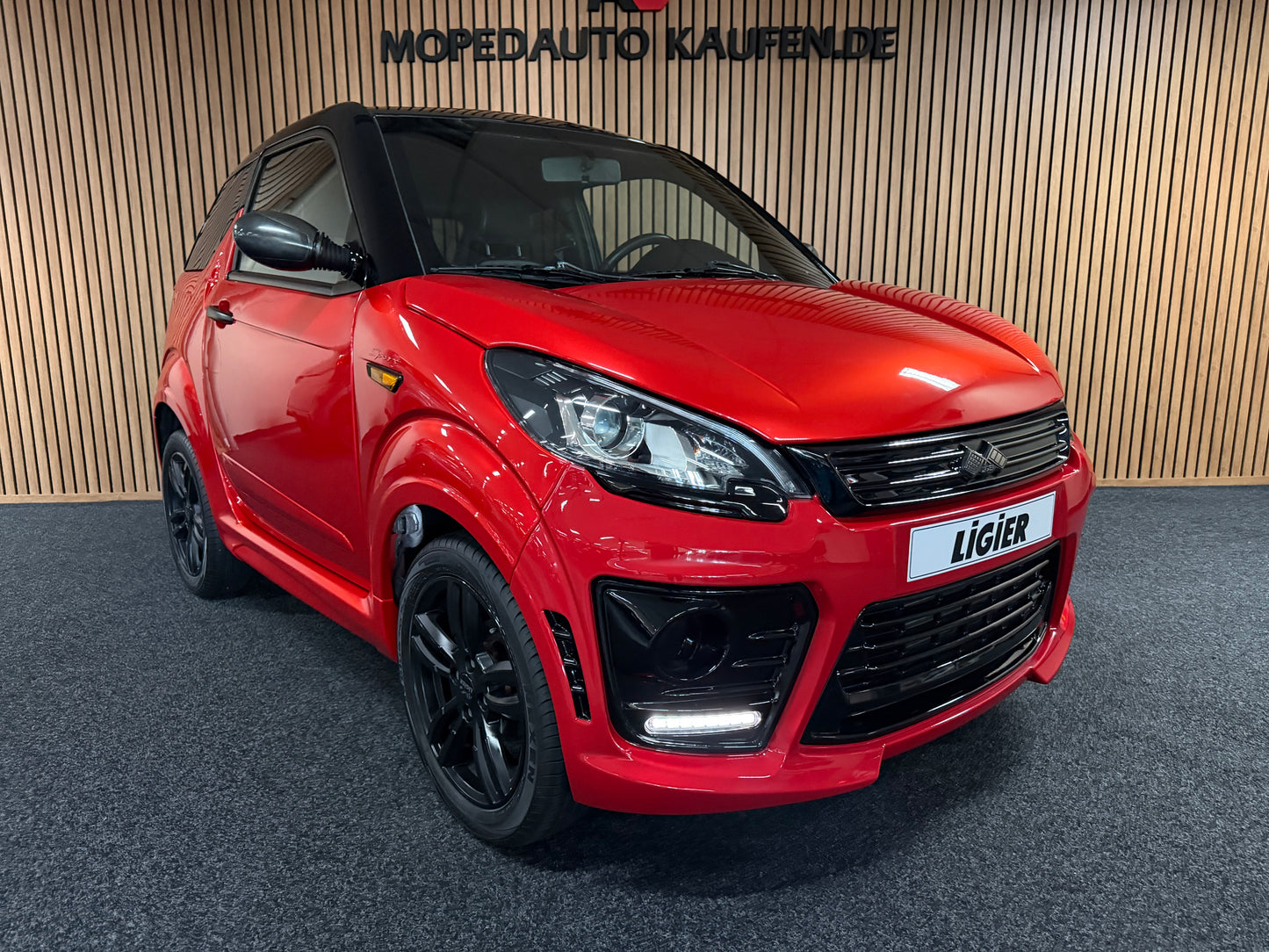 Ligier JS50 Sport | Servo | Rückfahrkamera | Apple Carplay/Android | 8 PS | 45 km/h | Innerhalb 250 KM Kostenlose Lieferung | Mopedauto | Leichtmobile