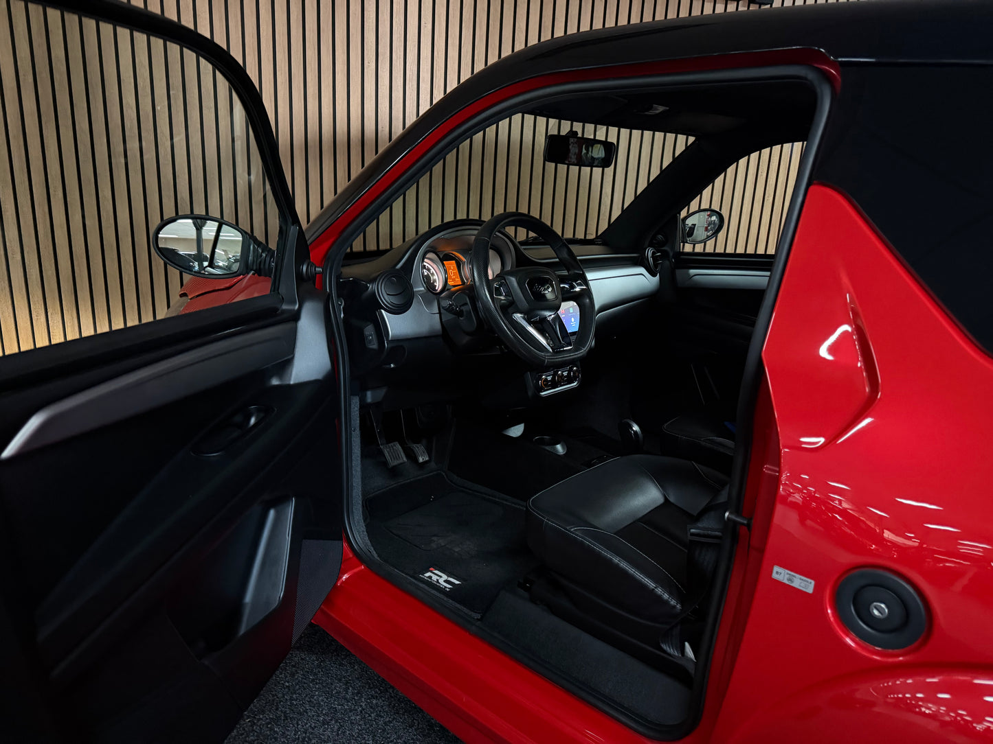 Ligier JS50 Sport | Servo | Rückfahrkamera | Apple Carplay/Android | 8 PS | 45 km/h | Innerhalb 250 KM Kostenlose Lieferung | Mopedauto | Leichtmobile
