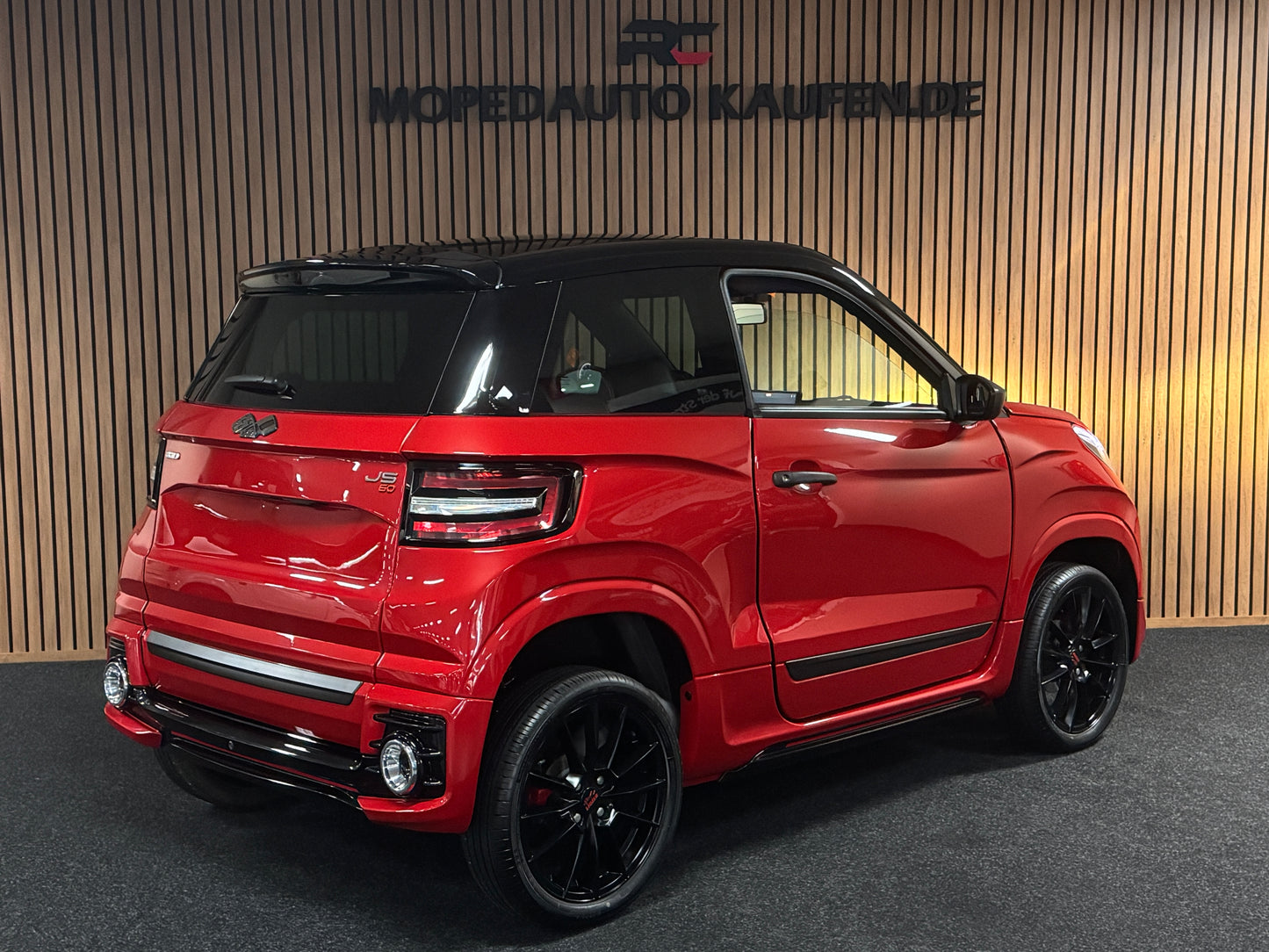 Ligier JS60 Sport Ultimate 2024 | 3053 KM !! | Servolenkung | Ambientebeleuchtung 8 PS leiser DCI Motor | 45 km/h | Rückfahrkamera | Innerhalb 250 KM Kostenlose Lieferung | Mopedauto | Leichtmobile