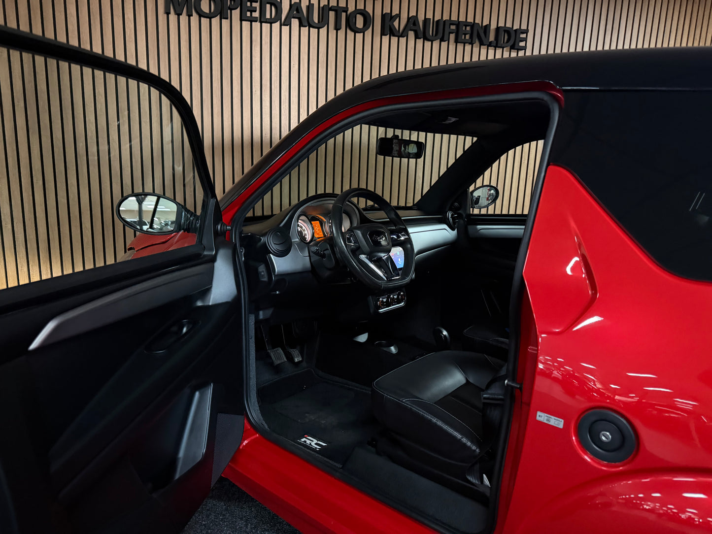 Ligier JS50 Sport | Servo | Rückfahrkamera | Apple Carplay/Android | 8 PS | 45 km/h | Innerhalb 250 KM Kostenlose Lieferung | Mopedauto | Leichtmobile