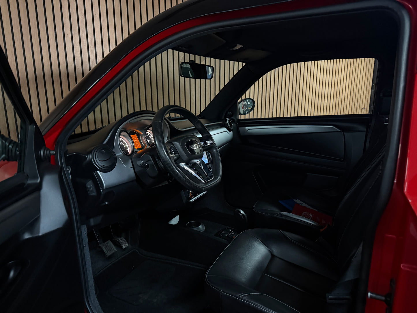 Ligier JS50 Sport | Servo | Rückfahrkamera | Apple Carplay/Android | 8 PS | 45 km/h | Innerhalb 250 KM Kostenlose Lieferung | Mopedauto | Leichtmobile