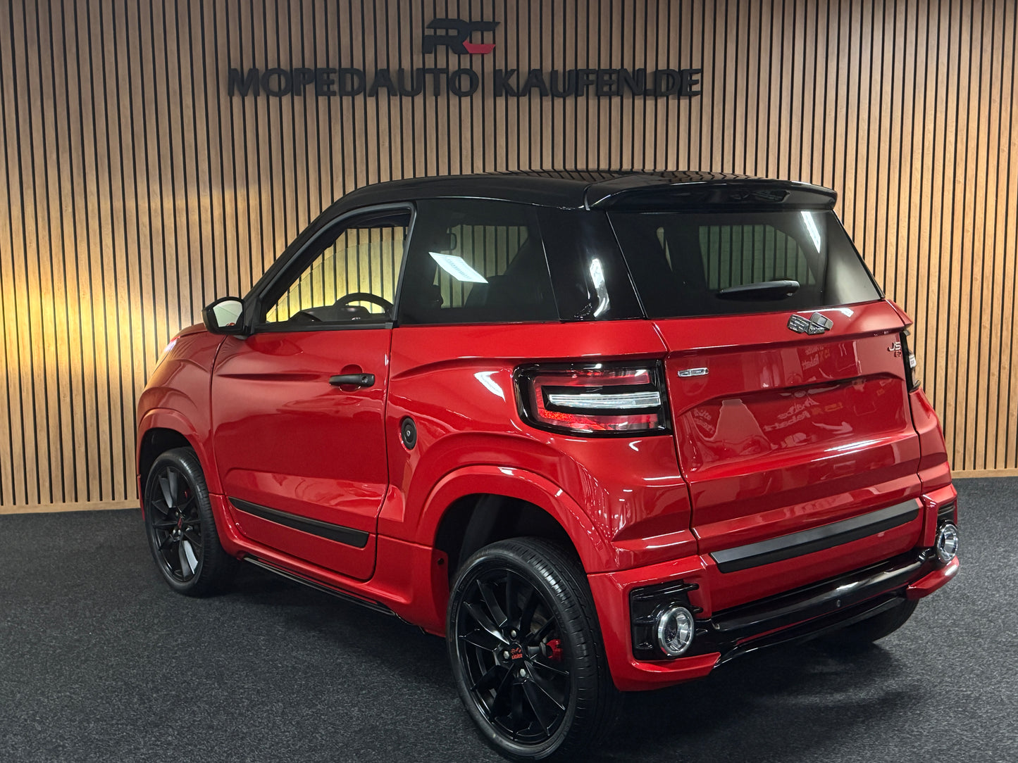 Ligier JS60 Sport Ultimate 2024 | 3053 KM !! | Servolenkung | Ambientebeleuchtung 8 PS leiser DCI Motor | 45 km/h | Rückfahrkamera | Innerhalb 250 KM Kostenlose Lieferung | Mopedauto | Leichtmobile