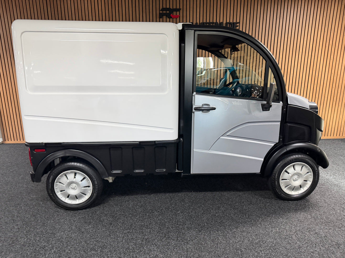 Aixam D-Truck Kastenwagen 2023 | 8 PS Motor | 45 km/h | Innerhalb 250 KM Kostenlose Lieferung | Mopedauto | Leichtmobile