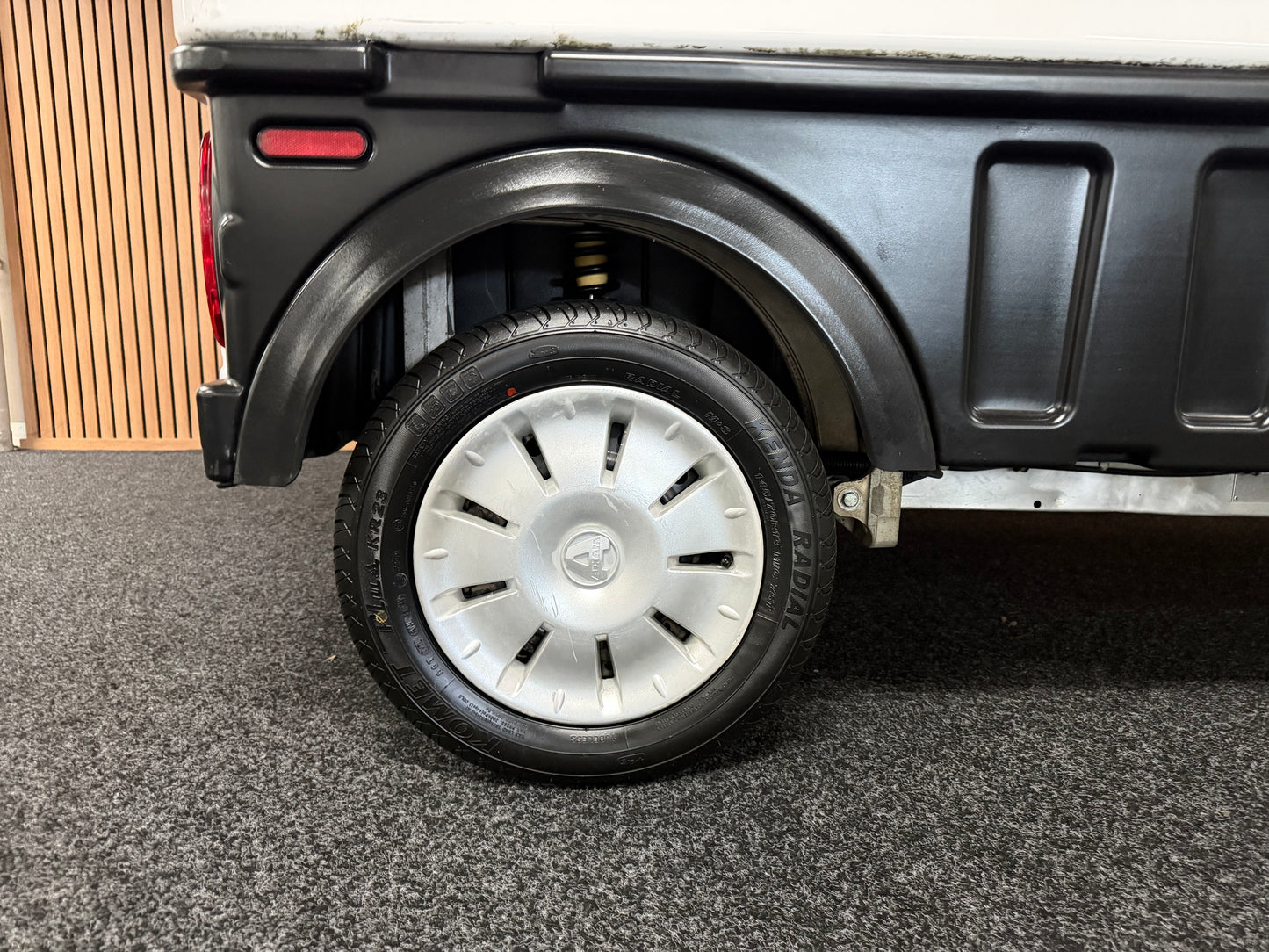 Aixam D-Truck Kastenwagen 2023 | 8 PS Motor | 45 km/h | Innerhalb 250 KM Kostenlose Lieferung | Mopedauto | Leichtmobile