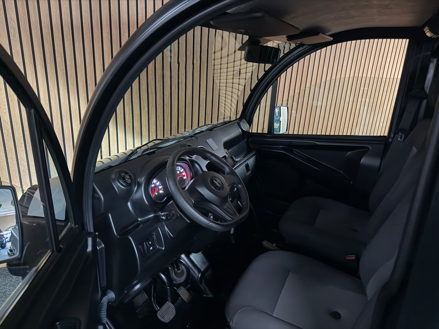 Aixam D-Truck Kastenwagen 2023 | 8 PS Motor | 45 km/h | Innerhalb 250 KM Kostenlose Lieferung | Mopedauto | Leichtmobile