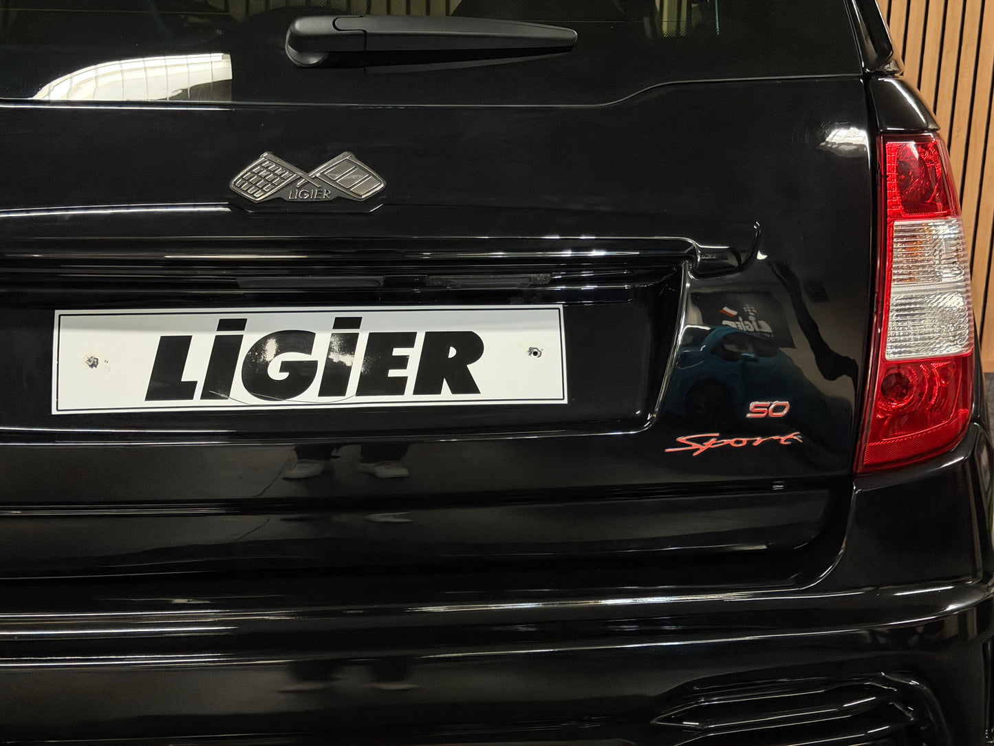 Ligier JS50 Sport Facelift 2024 | Servo | 8 PS leiser DCI Motor | Rückfahrkamera | Apple Carplay/Android | 8 PS | 45 km/h | Innerhalb 250 KM Kostenlose Lieferung | Mopedauto | Leichtmobile