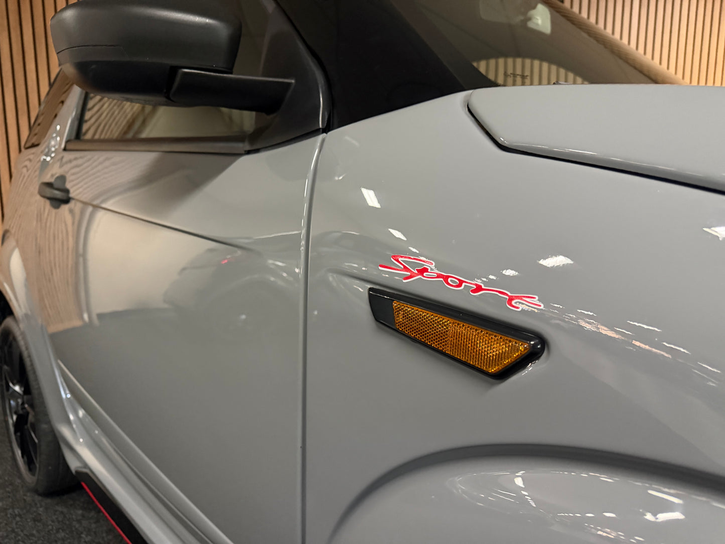 Ligier JS50 Ultimate Sport | Servo | 8 PS leiser DCI Motor | Ambilight | Rückfahrkamera | Apple Carplay/Android | 45 km/h | Innerhalb 250 KM Kostenlose Lieferung | Mopedauto | Leichtmobile