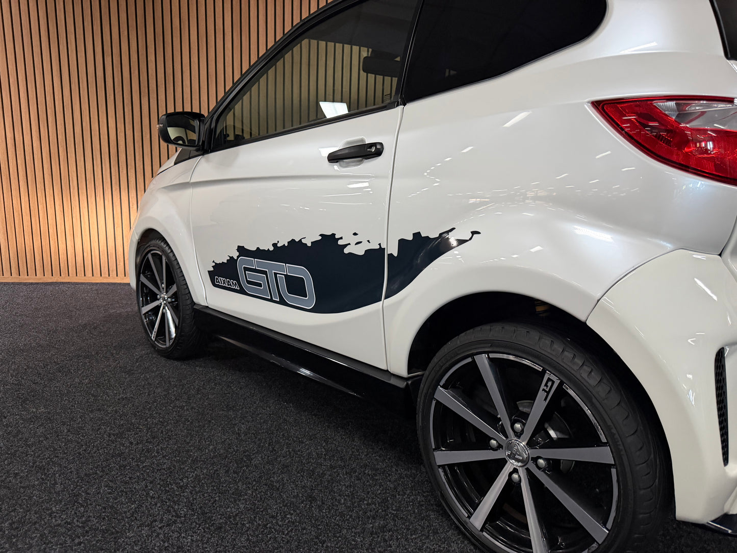 Axiam GTO Sport | Rückfahrkamera | Apple Carplay/Android | 8 PS Kubota Motor | 45 km/h | Innerhalb 250 KM Kostenlose Lieferung | Mopedauto | Leichtmobile