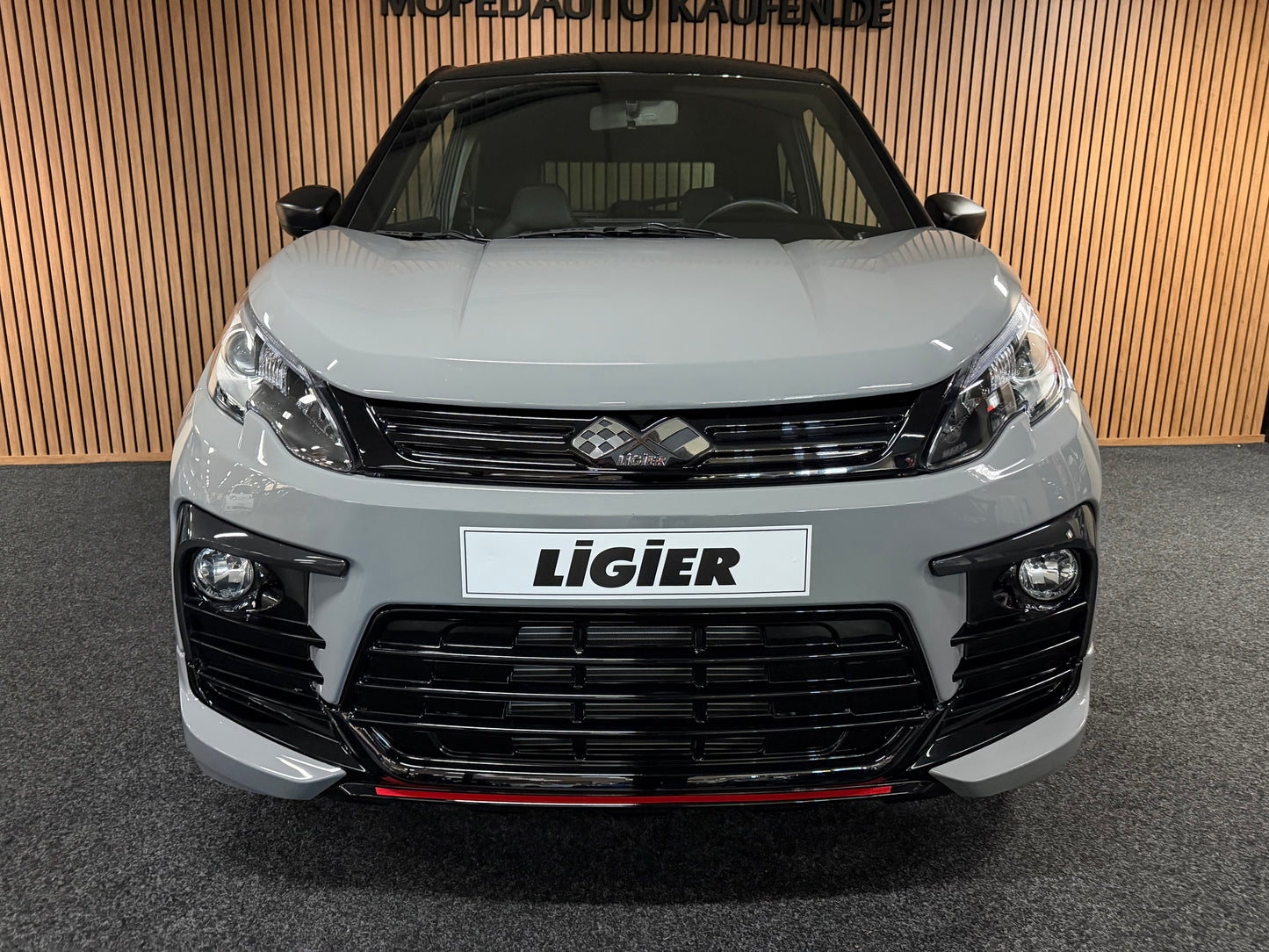 Ligier JS60 Ultimate Sport | 511 KM | FULL OPTION | Servo | KLIMA | 8 PS DCI Motor | Ambilight | Sitzheizung| Apple Carplay | 45 km/h | Innerhalb 250 KM Kostenlose Lieferung | Mopedauto | Leichtmobile