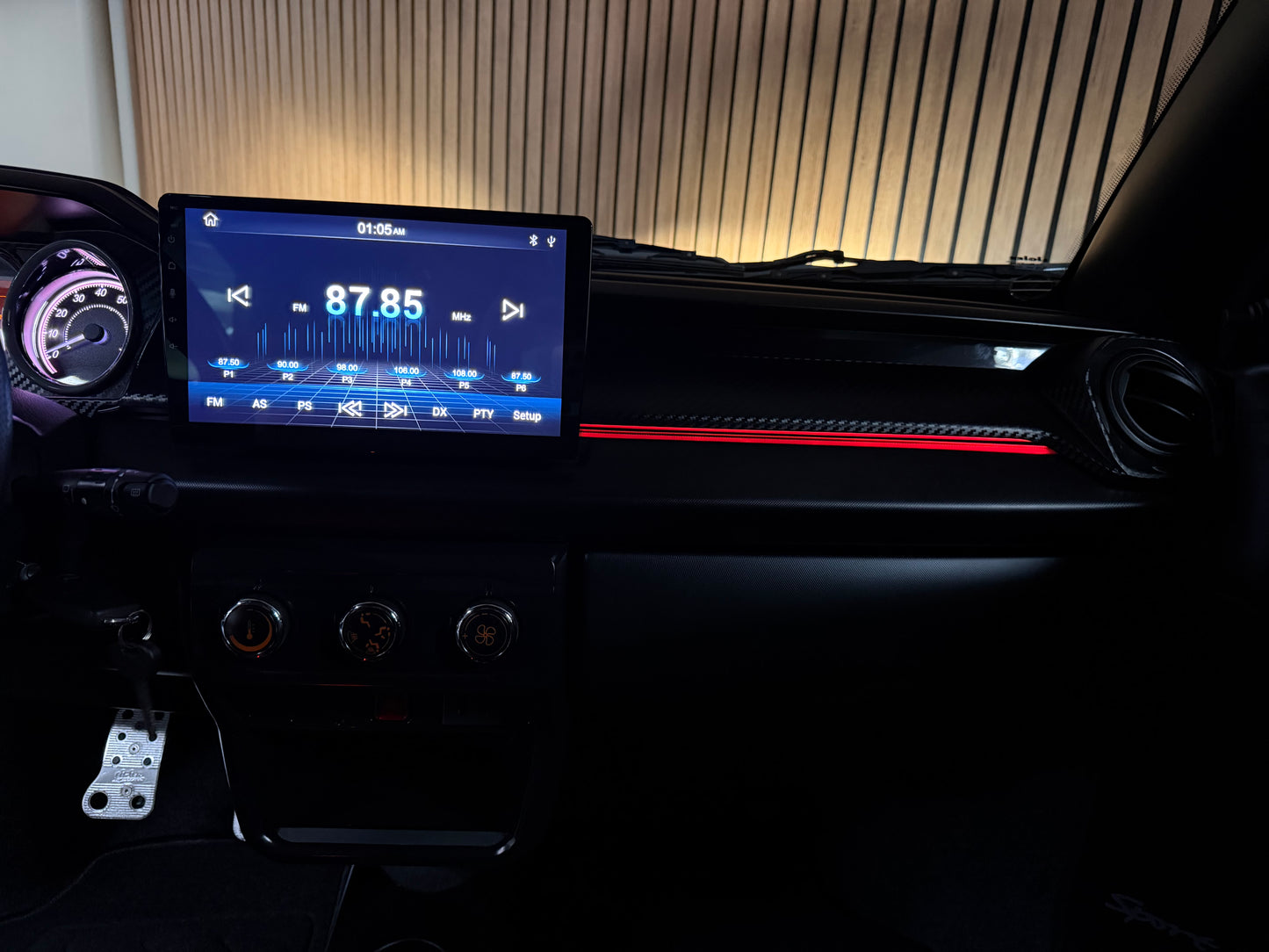 Ligier JS60 Ultimate Sport | 511 KM | FULL OPTION | Servo | KLIMA | 8 PS DCI Motor | Ambilight | Sitzheizung| Apple Carplay | 45 km/h | Innerhalb 250 KM Kostenlose Lieferung | Mopedauto | Leichtmobile