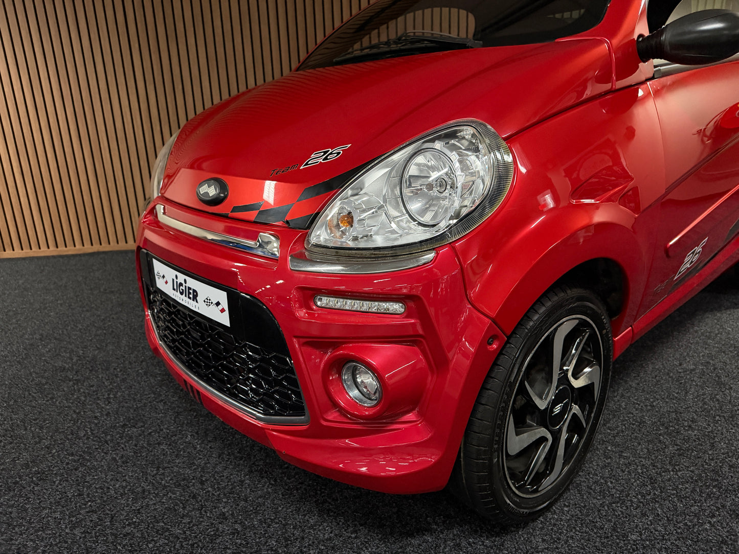 Ligier JSRC Coupé Team 26 Edition| leiser DCI Motor | 45 km/h | Innerhalb 250 KM Kostenlose Lieferung | Mopedauto | Leichtmobile