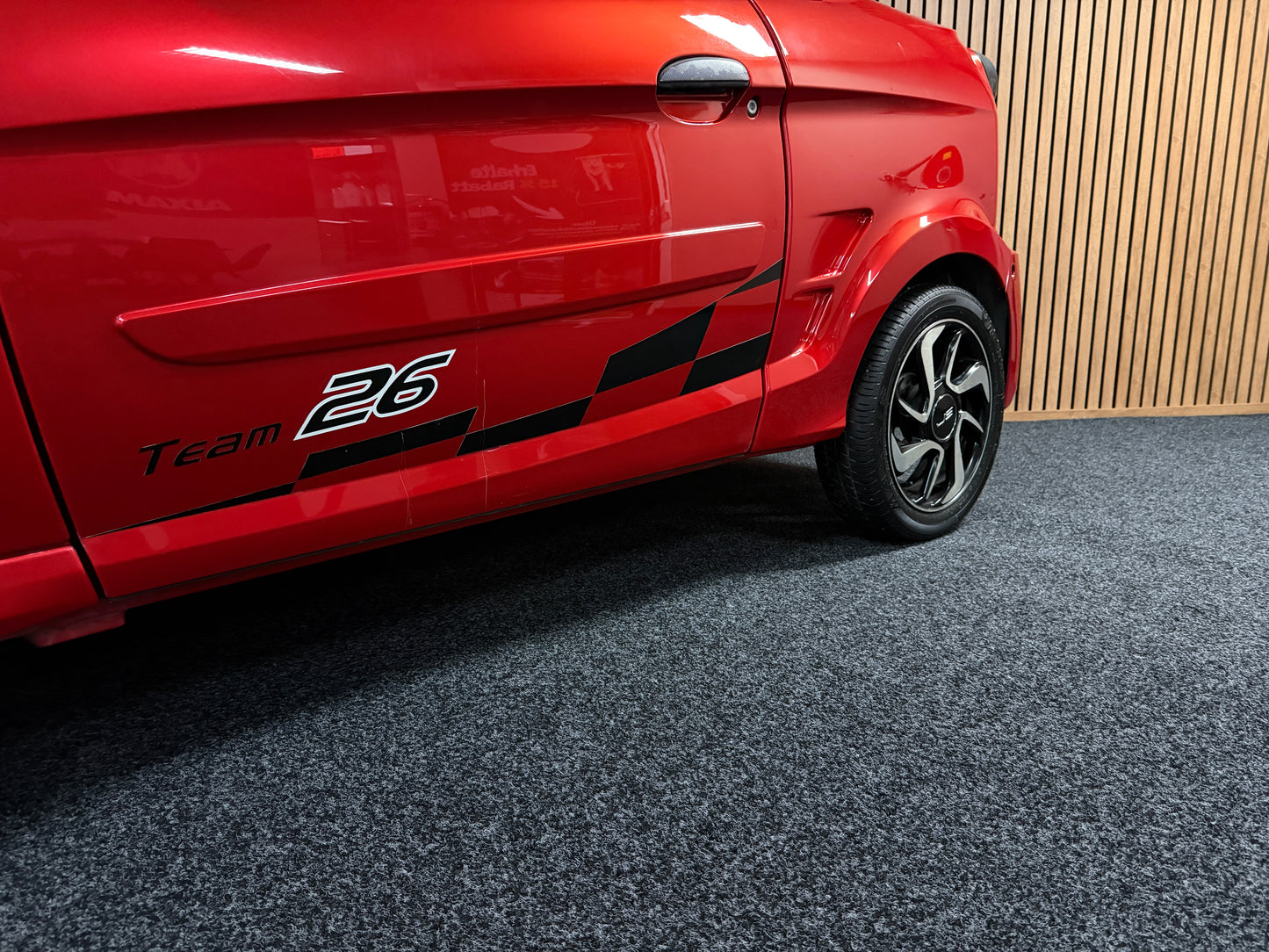 Ligier JSRC Coupé Team 26 Edition| leiser DCI Motor | 45 km/h | Innerhalb 250 KM Kostenlose Lieferung | Mopedauto | Leichtmobile