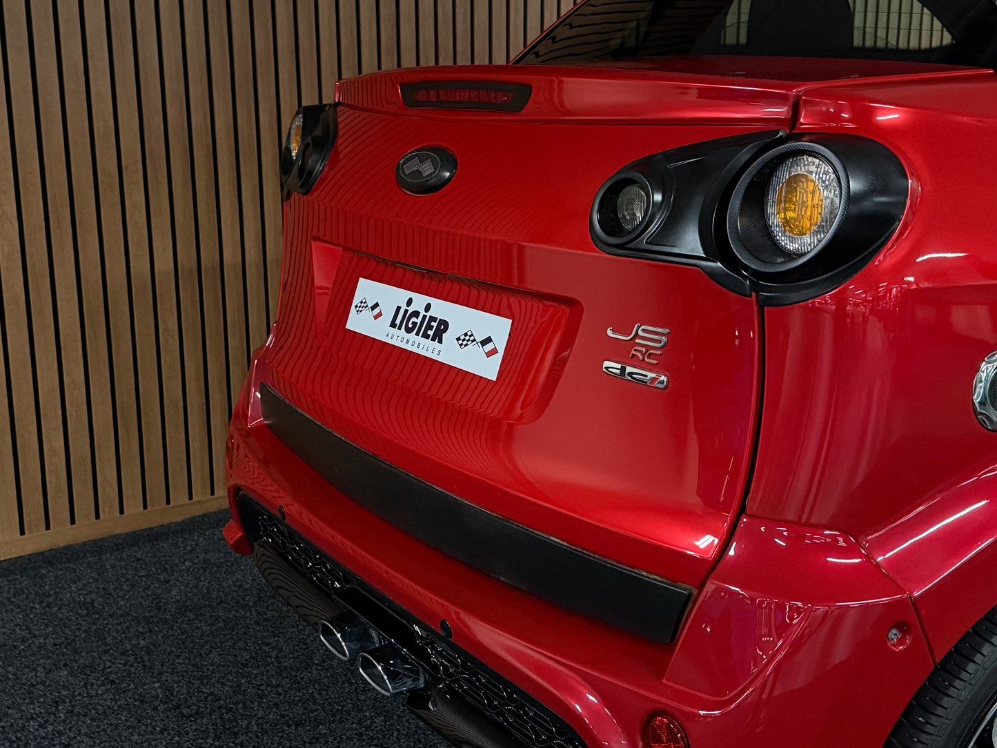 Ligier JSRC Coupé Team 26 Edition| leiser DCI Motor | 45 km/h | Innerhalb 250 KM Kostenlose Lieferung | Mopedauto | Leichtmobile