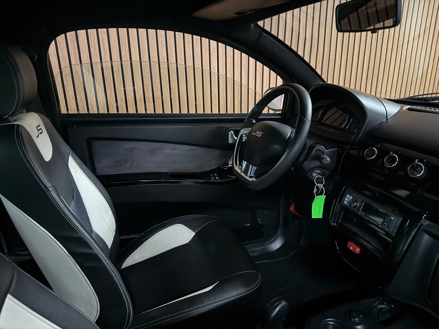 Ligier JSRC Coupé Team 26 Edition| leiser DCI Motor | 45 km/h | Innerhalb 250 KM Kostenlose Lieferung | Mopedauto | Leichtmobile