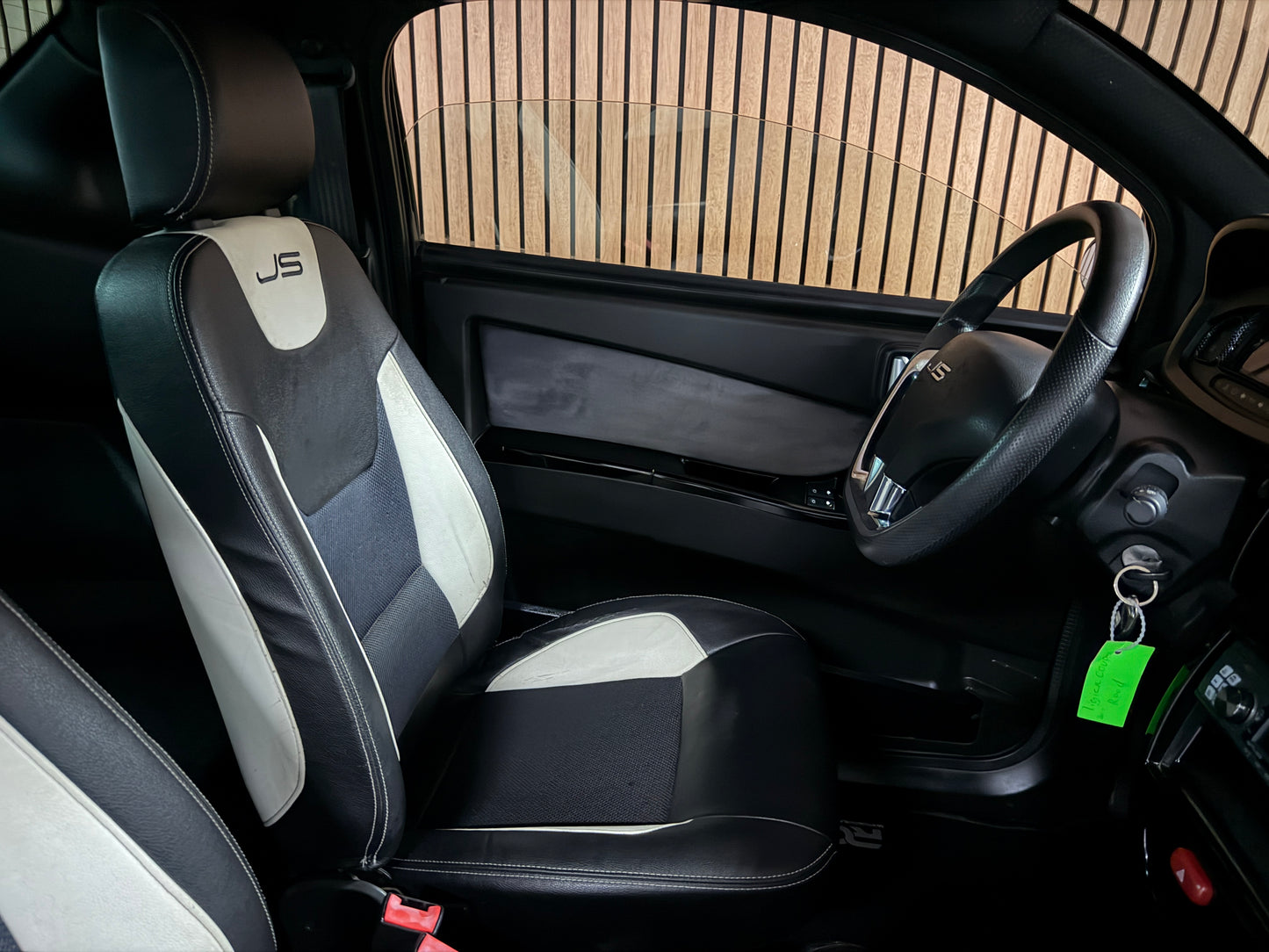 Ligier JSRC Coupé Team 26 Edition| leiser DCI Motor | 45 km/h | Innerhalb 250 KM Kostenlose Lieferung | Mopedauto | Leichtmobile