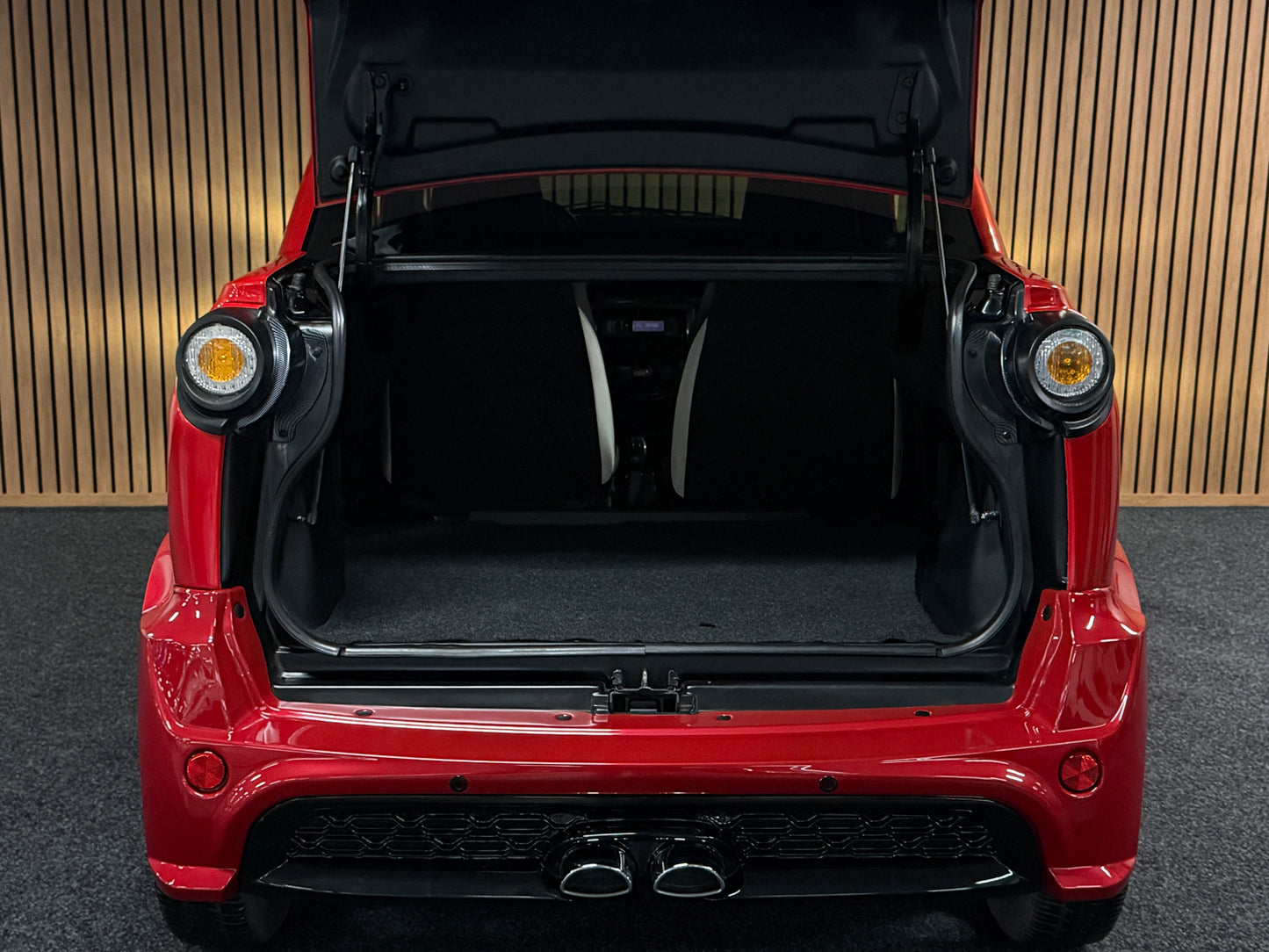 Ligier JSRC Coupé Team 26 Edition| leiser DCI Motor | 45 km/h | Innerhalb 250 KM Kostenlose Lieferung | Mopedauto | Leichtmobile