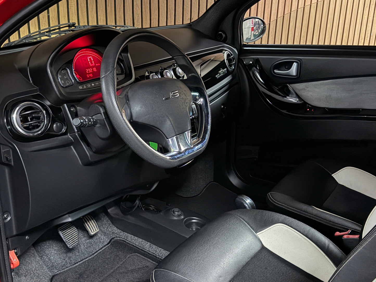 Ligier JSRC Coupé Team 26 Edition| leiser DCI Motor | 45 km/h | Innerhalb 250 KM Kostenlose Lieferung | Mopedauto | Leichtmobile