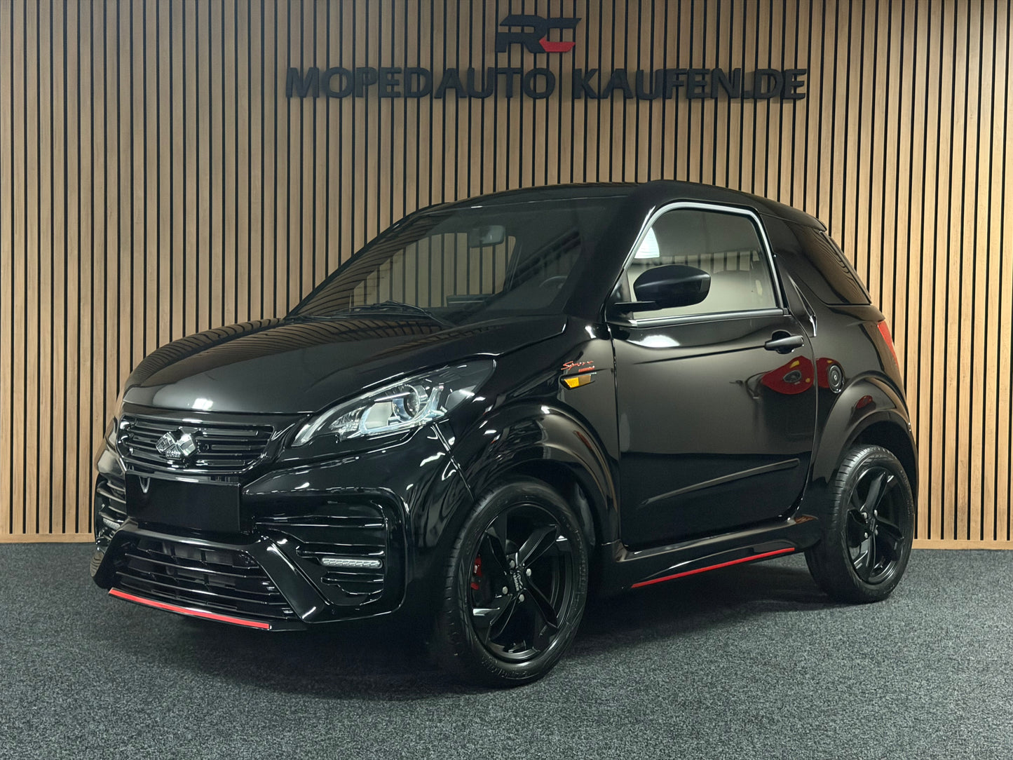 Ligier JS50 / JS56 Sport Ultimate | Servo | Ambilight | Gr. Multi-Media apple Carplay/Android | 8 PS leiser DCI Motor