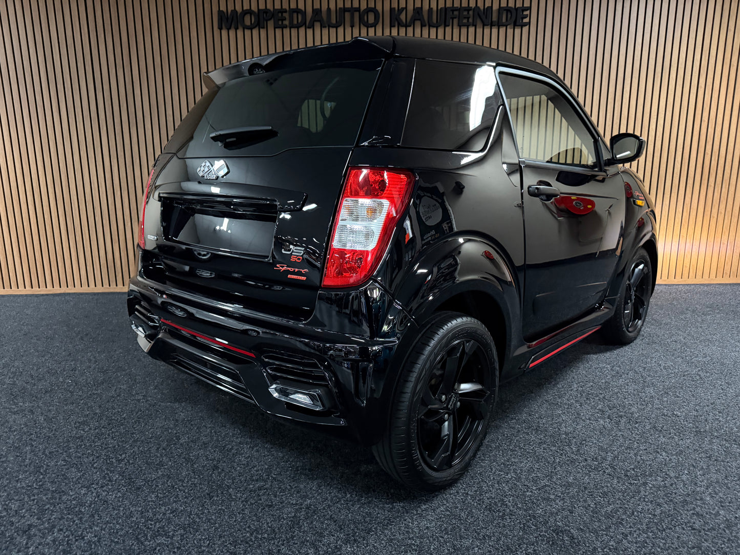 Ligier JS50 / JS56 Sport Ultimate | Servo | Ambilight | Gr. Multi-Media apple Carplay/Android | 8 PS leiser DCI Motor