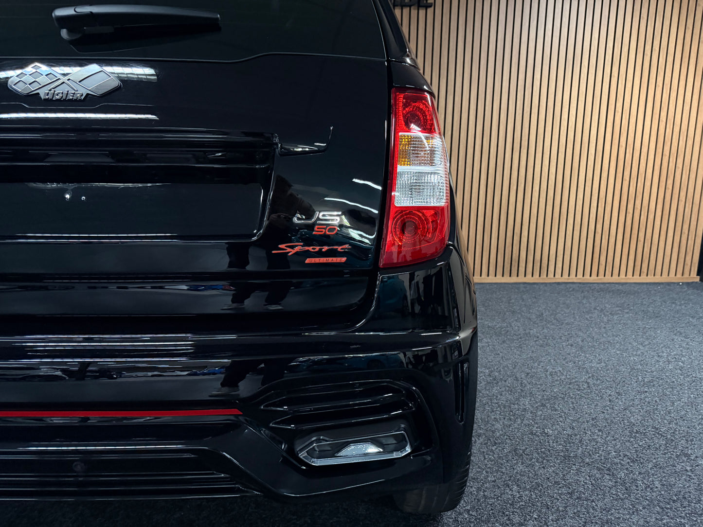 Ligier JS50 / JS56 Sport Ultimate | Servo | Ambilight | Gr. Multi-Media apple Carplay/Android | 8 PS leiser DCI Motor