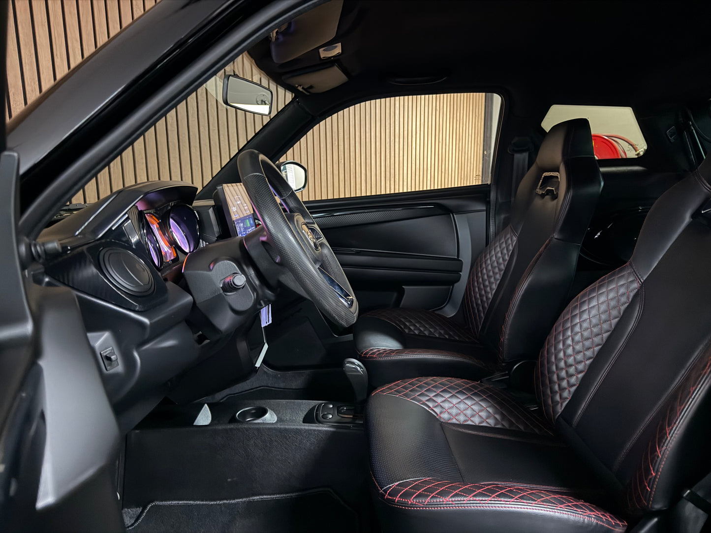 Ligier JS50 / JS56 Sport Ultimate | Servo | Ambilight | Gr. Multi-Media apple Carplay/Android | 8 PS leiser DCI Motor
