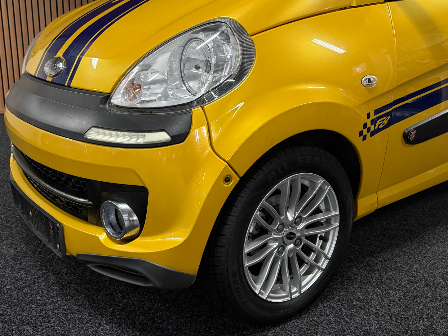 Microcar M.GO F8 Sport Gold | leiser DCI Motor | 45 km/h | Innerhalb 250 KM Kostenlose Lieferung | Mopedauto | Leichtmobile