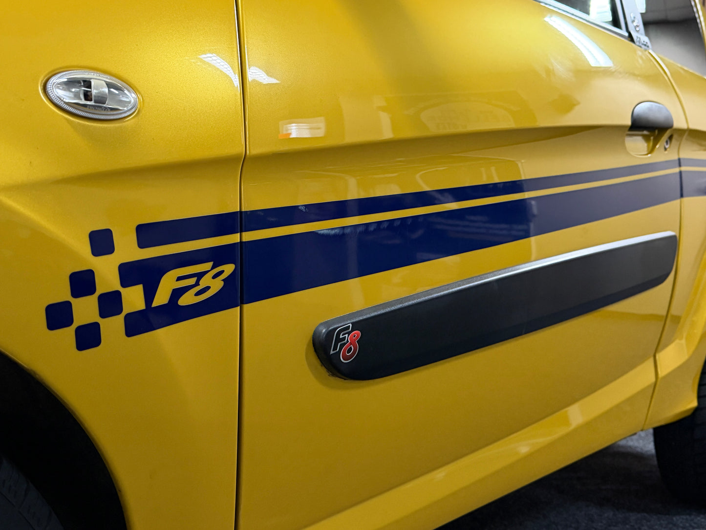 Microcar M.GO F8 Sport Gold | leiser DCI Motor | 45 km/h | Innerhalb 250 KM Kostenlose Lieferung | Mopedauto | Leichtmobile