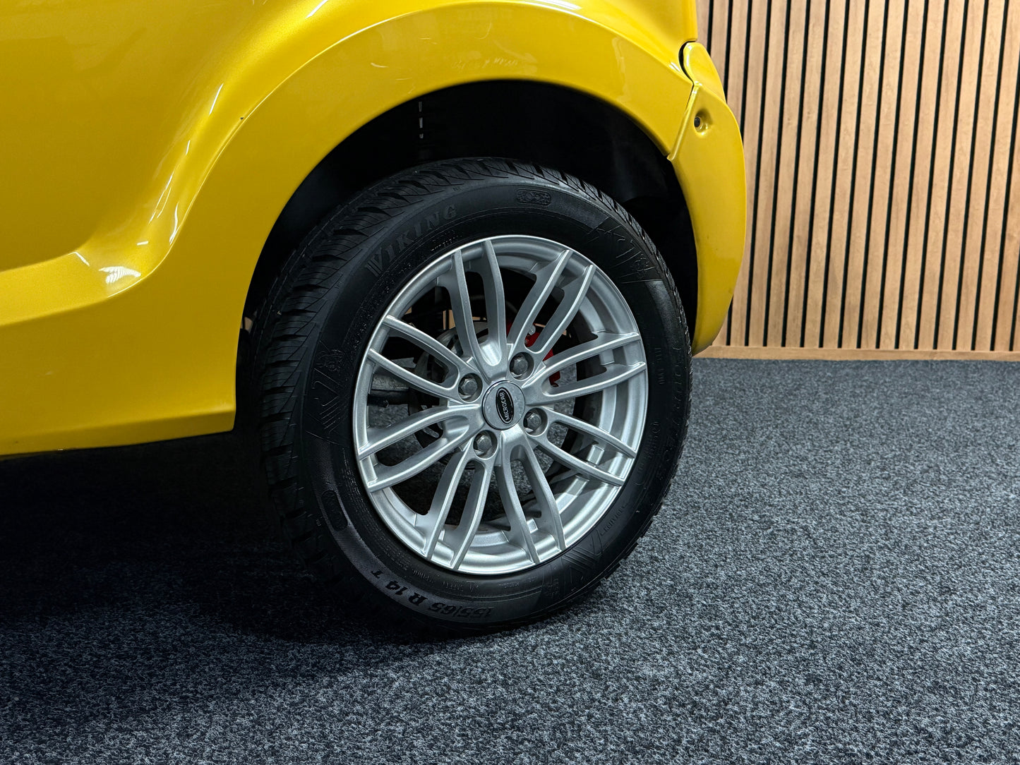 Microcar M.GO F8 Sport Gold | leiser DCI Motor | 45 km/h | Innerhalb 250 KM Kostenlose Lieferung | Mopedauto | Leichtmobile